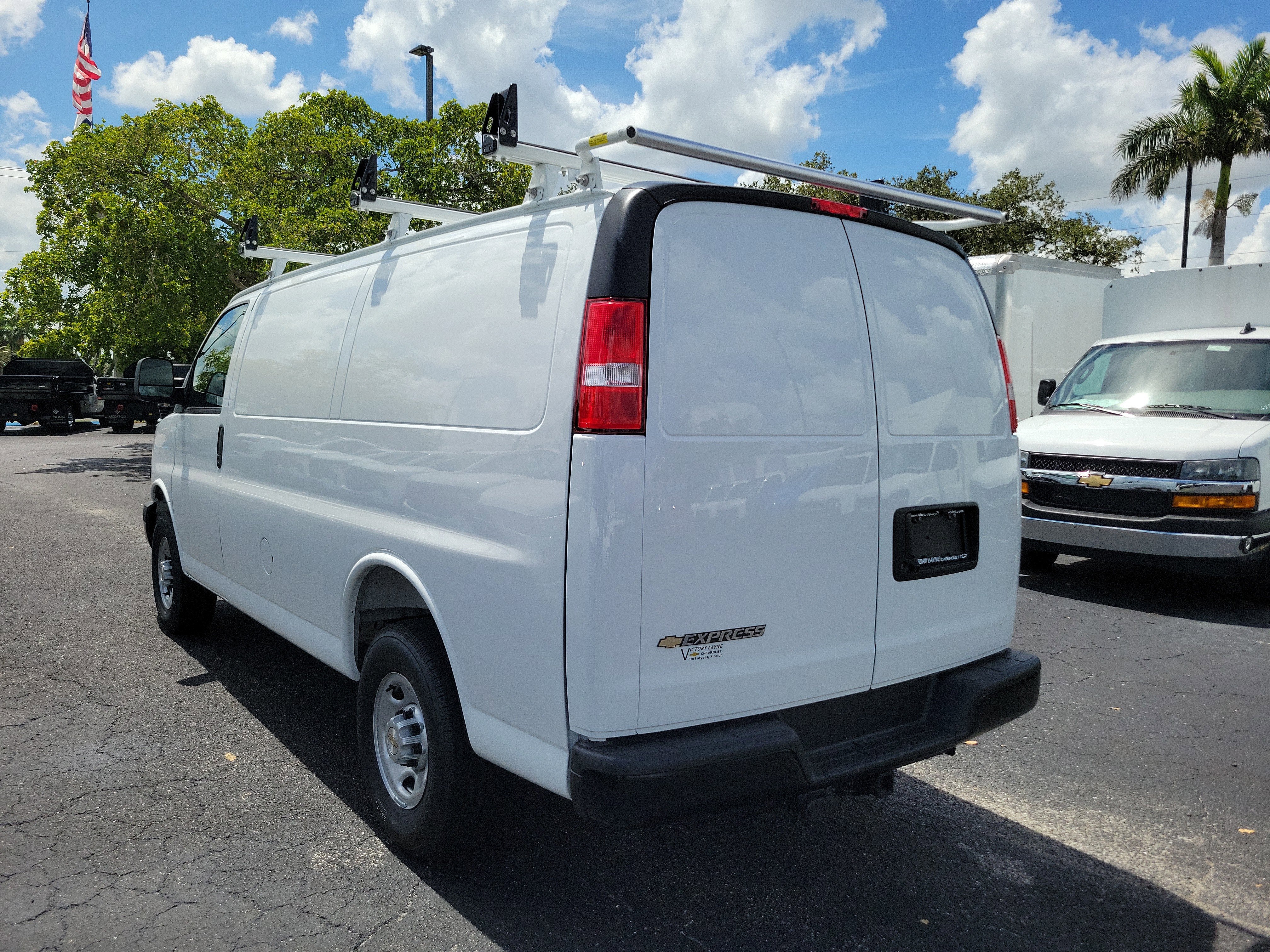2025 Chevrolet Express Cargo 2500 WT