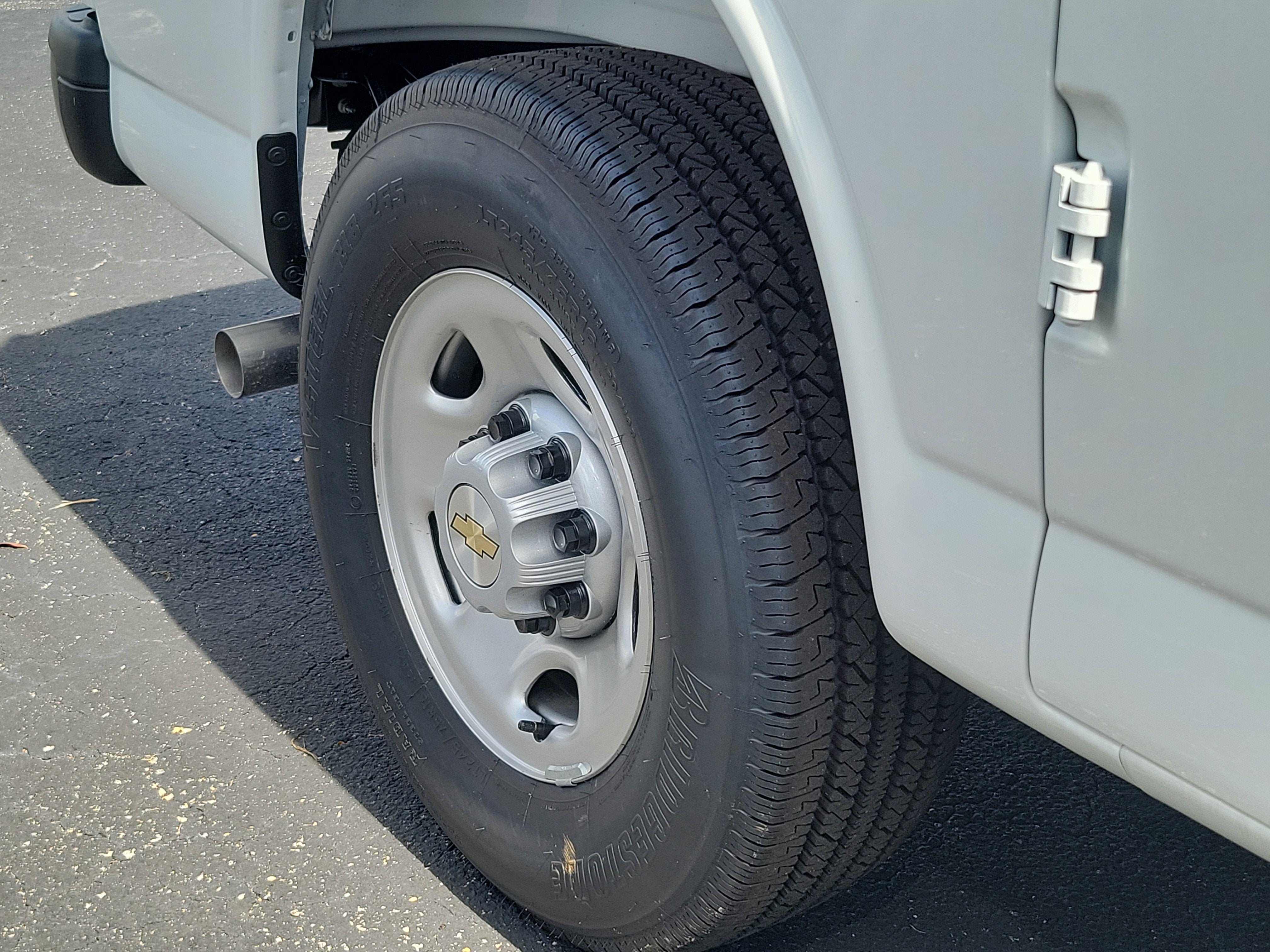 2025 Chevrolet Express Cargo 2500 WT