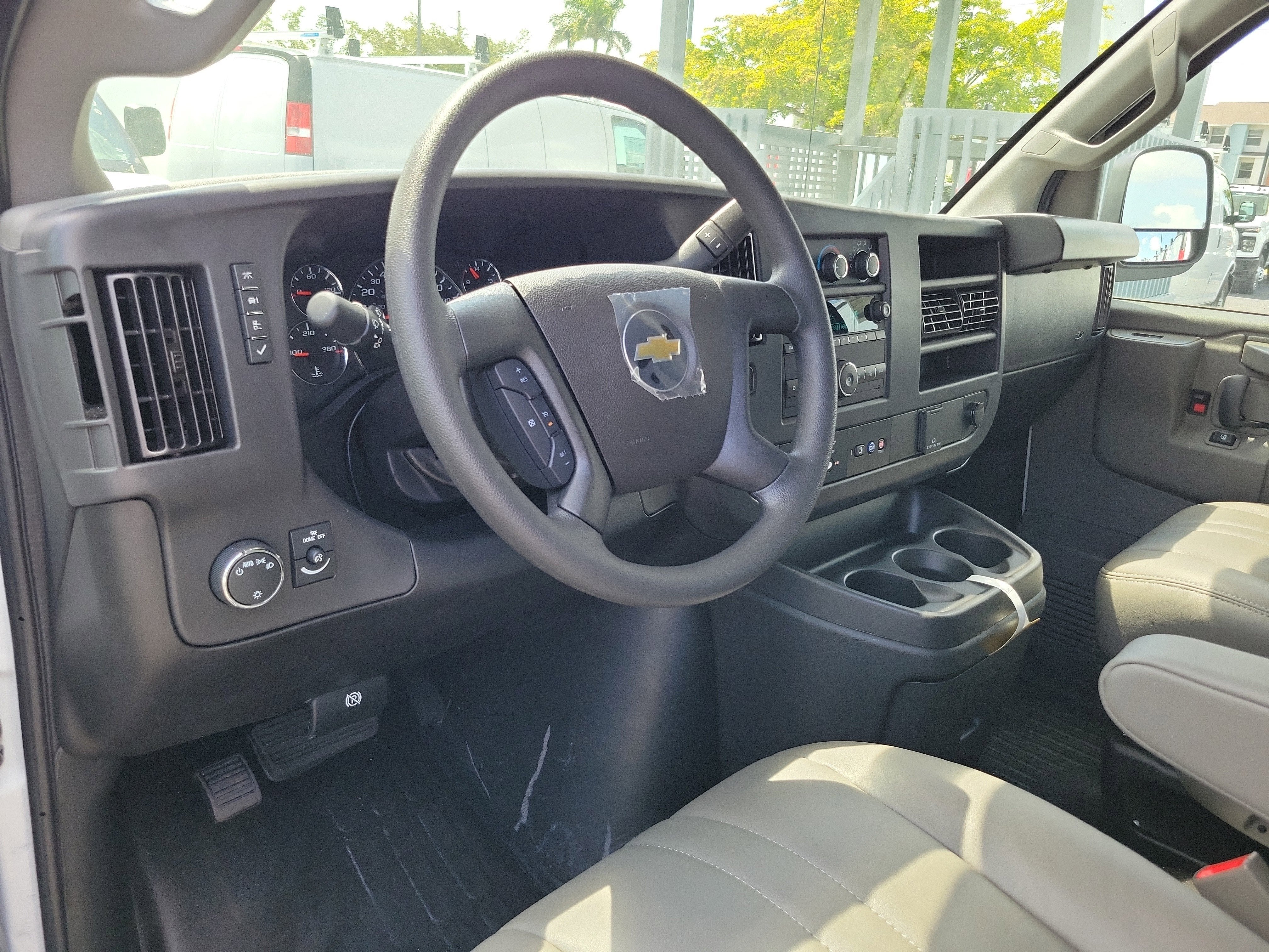 2025 Chevrolet Express Cargo 2500 WT