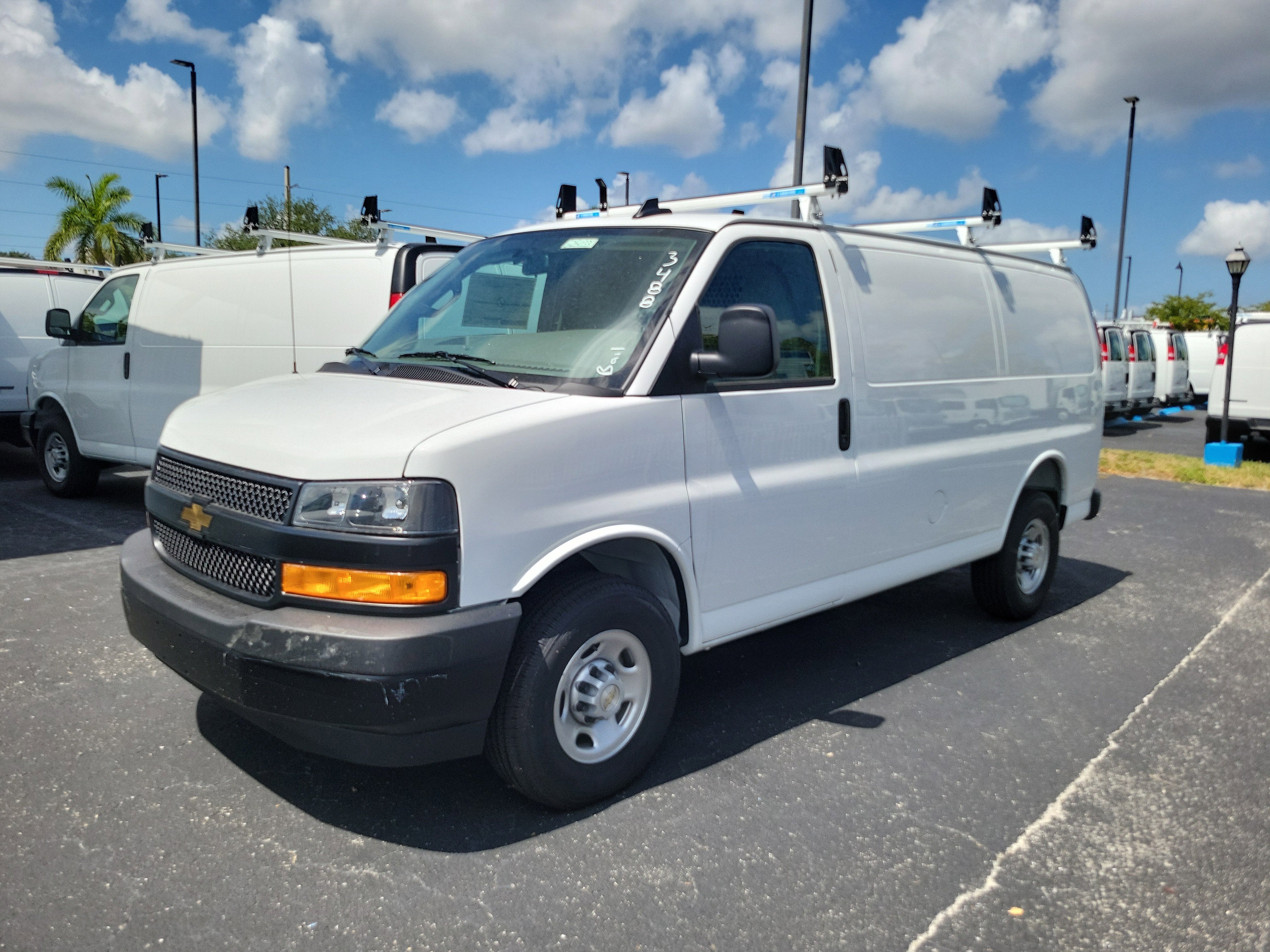 2025 Chevrolet Express Cargo 2500 WT