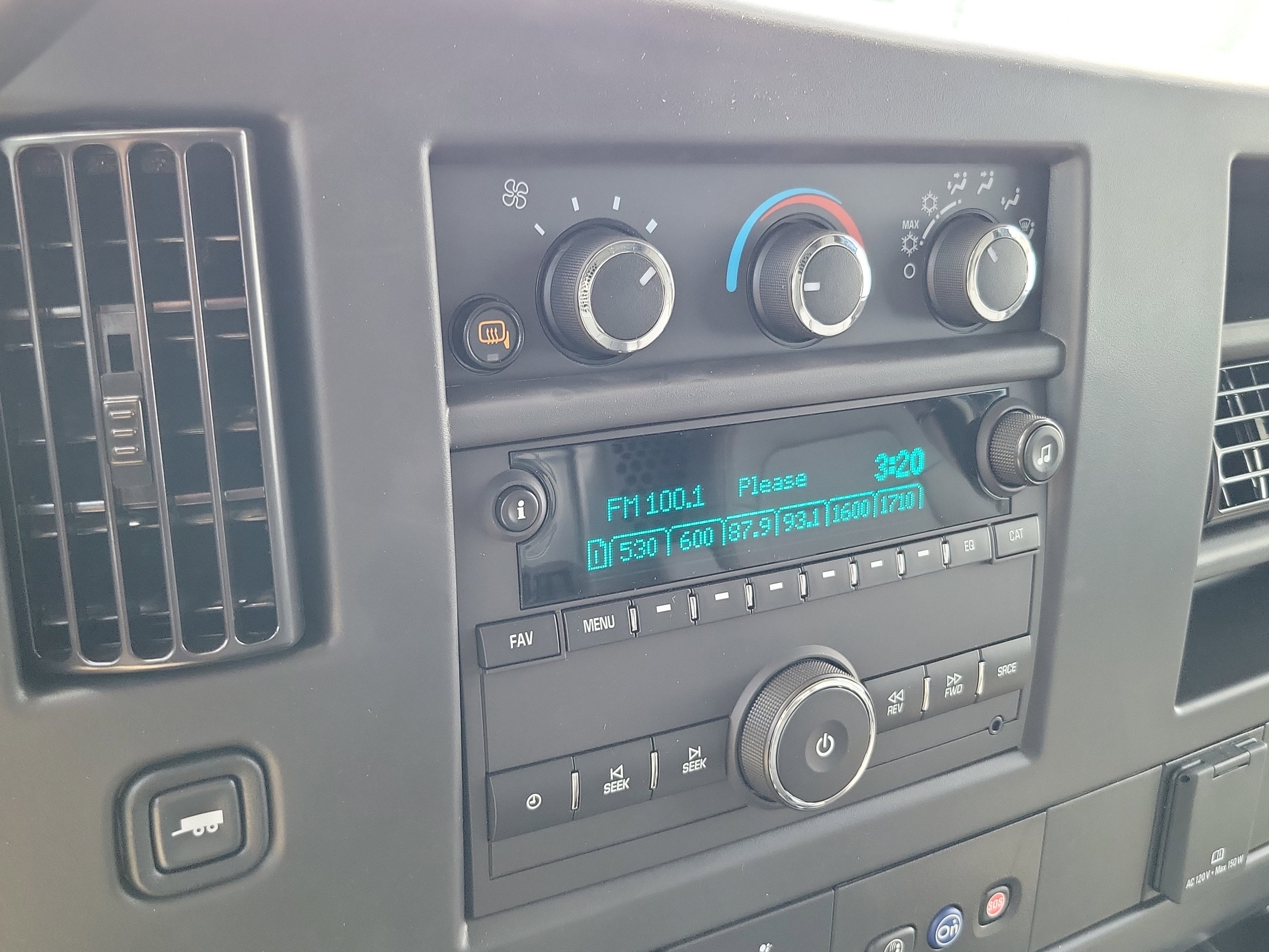 2025 Chevrolet Express Cargo 2500 WT