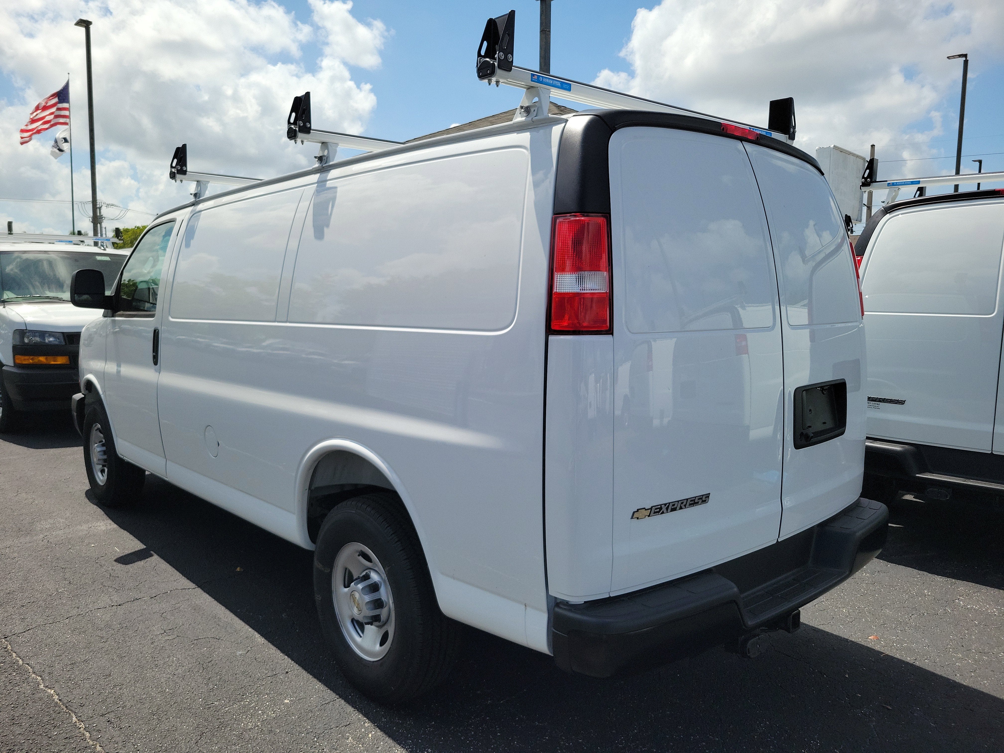 2025 Chevrolet Express Cargo 2500 WT