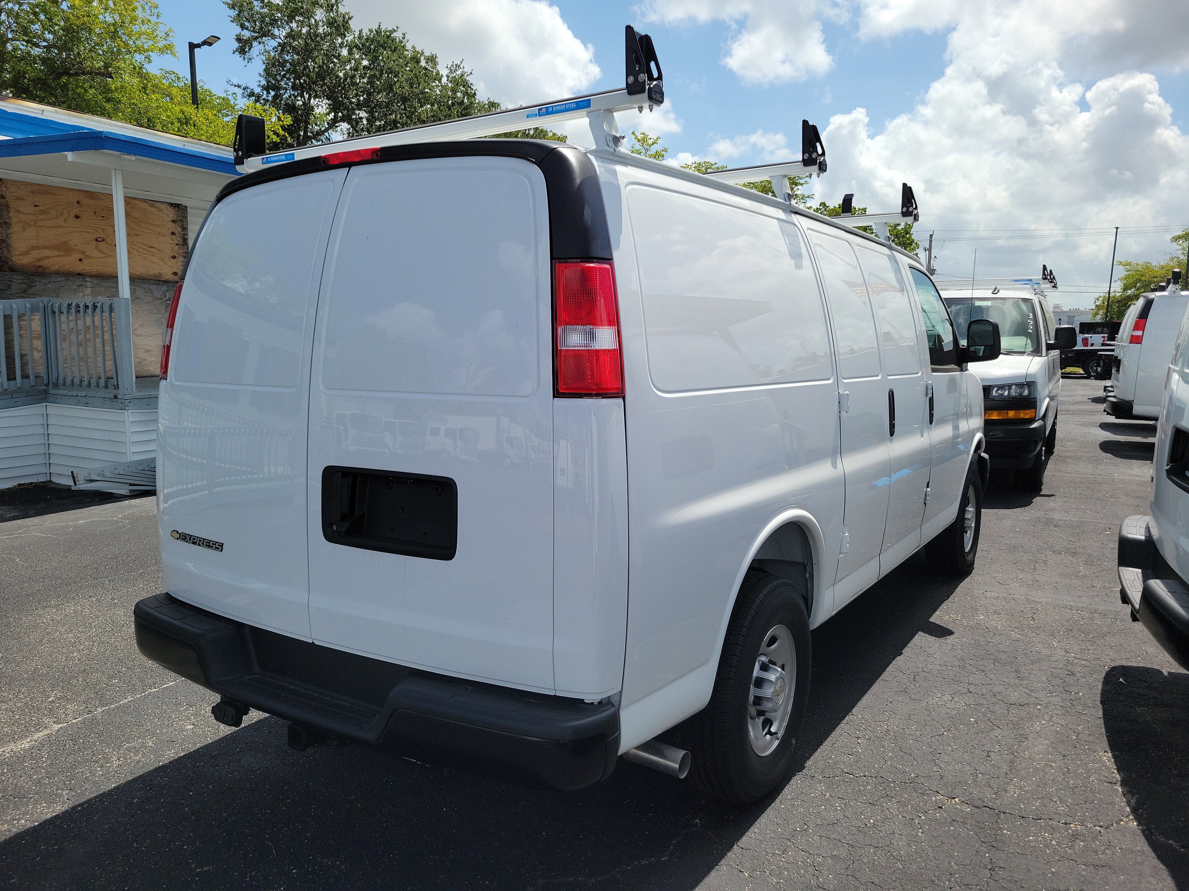 2025 Chevrolet Express Cargo 2500 WT