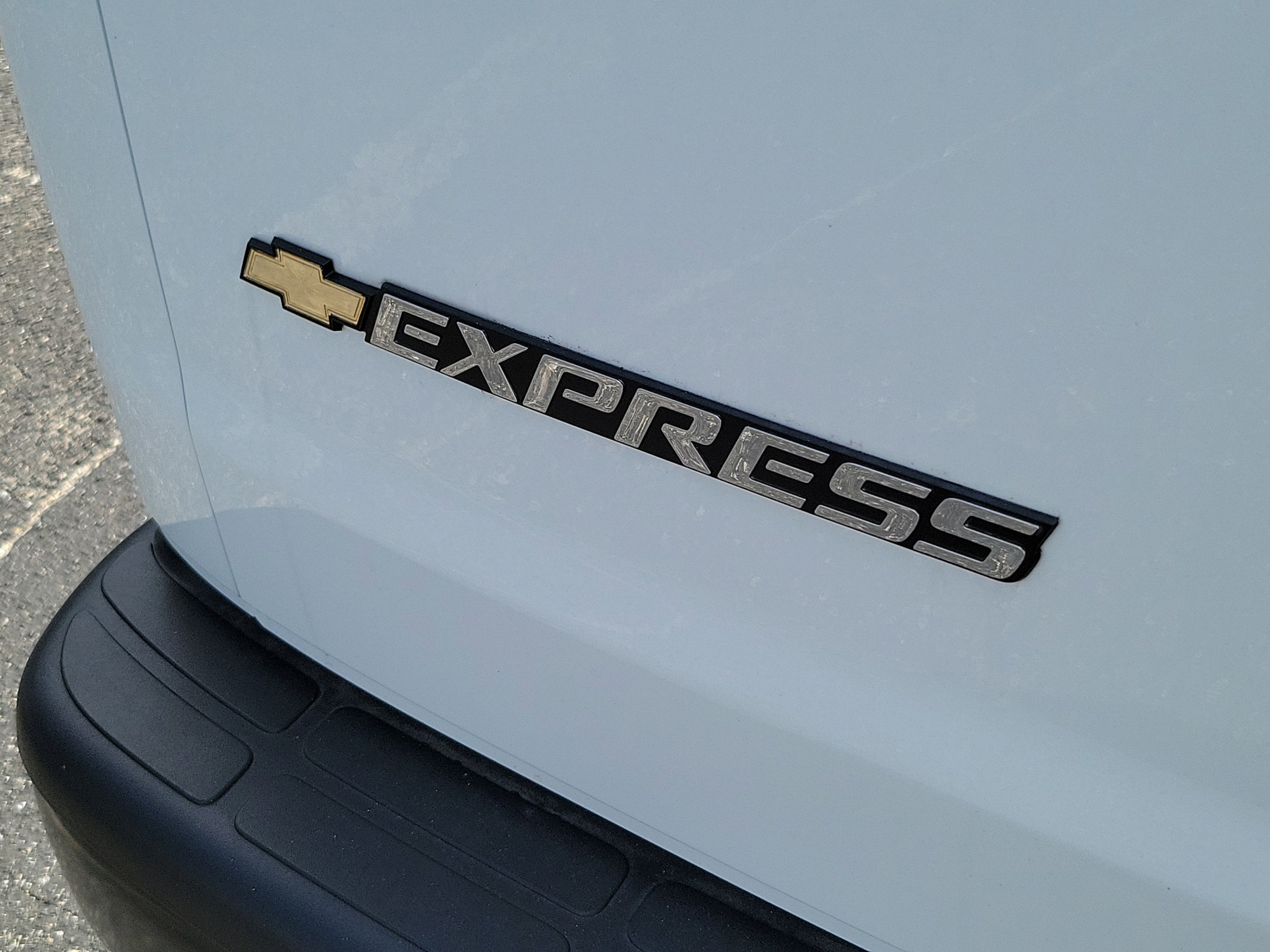 2025 Chevrolet Express Cargo 2500 WT