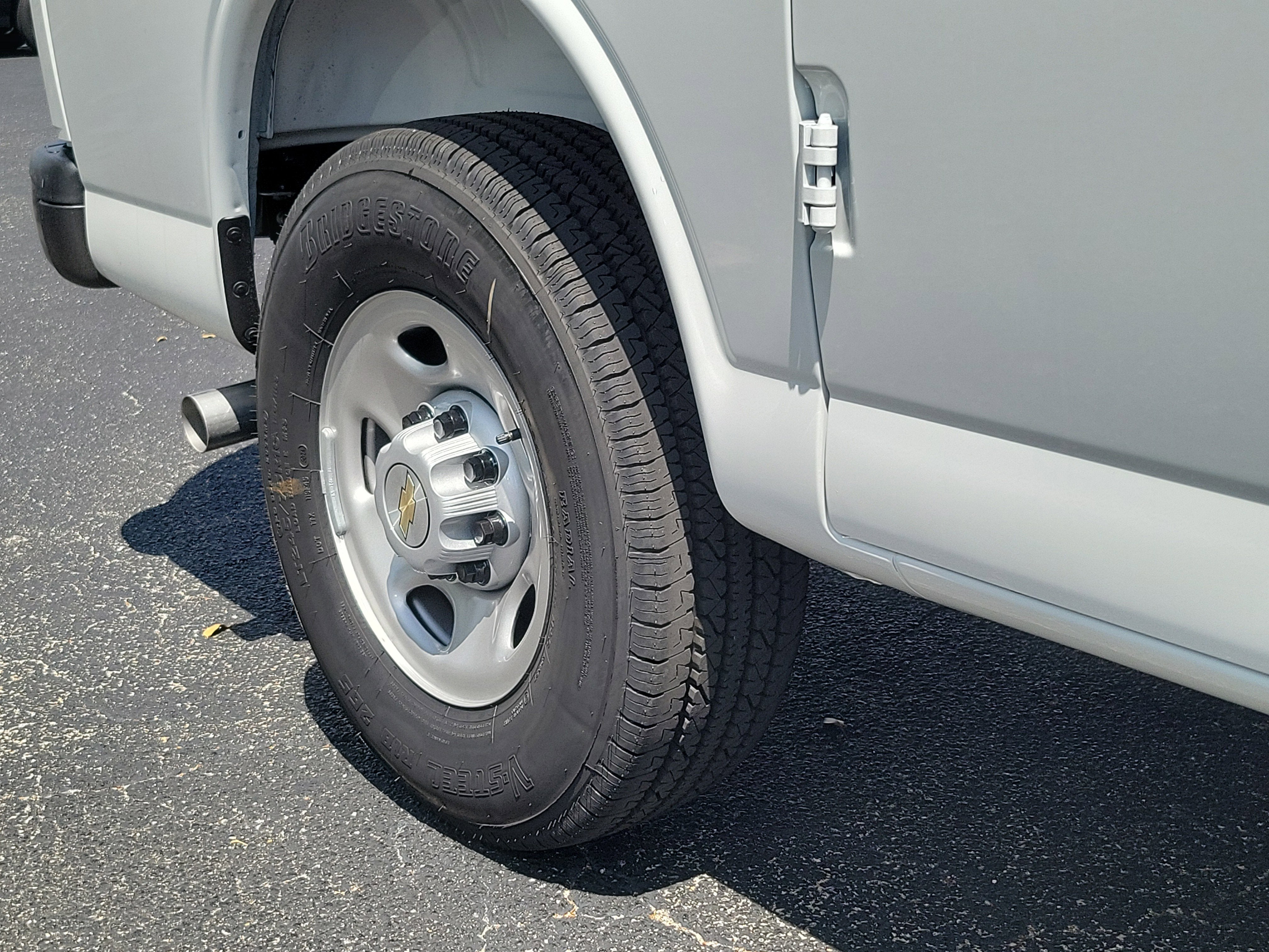 2025 Chevrolet Express Cargo 2500 WT