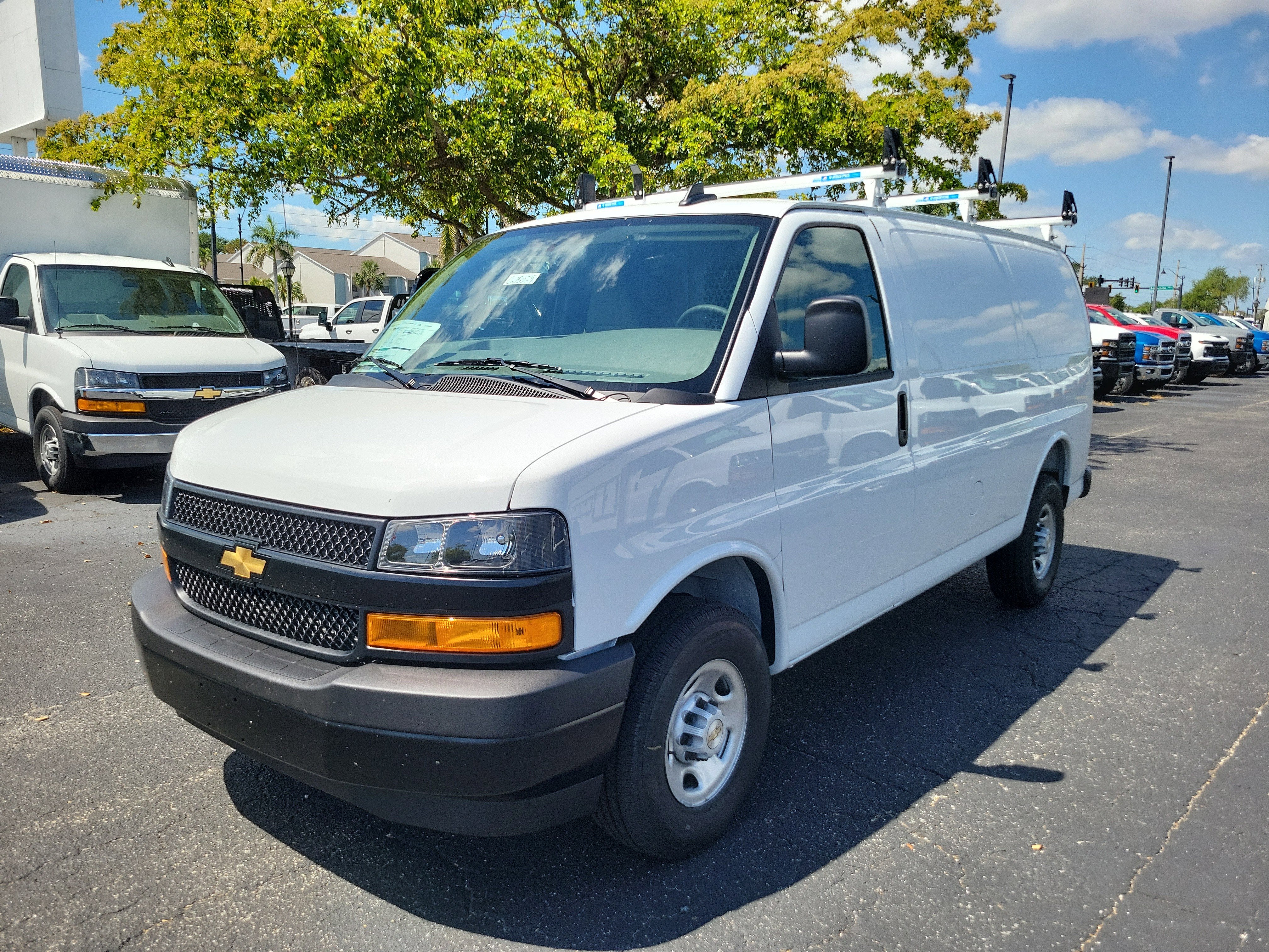 2025 Chevrolet Express Cargo 2500 WT