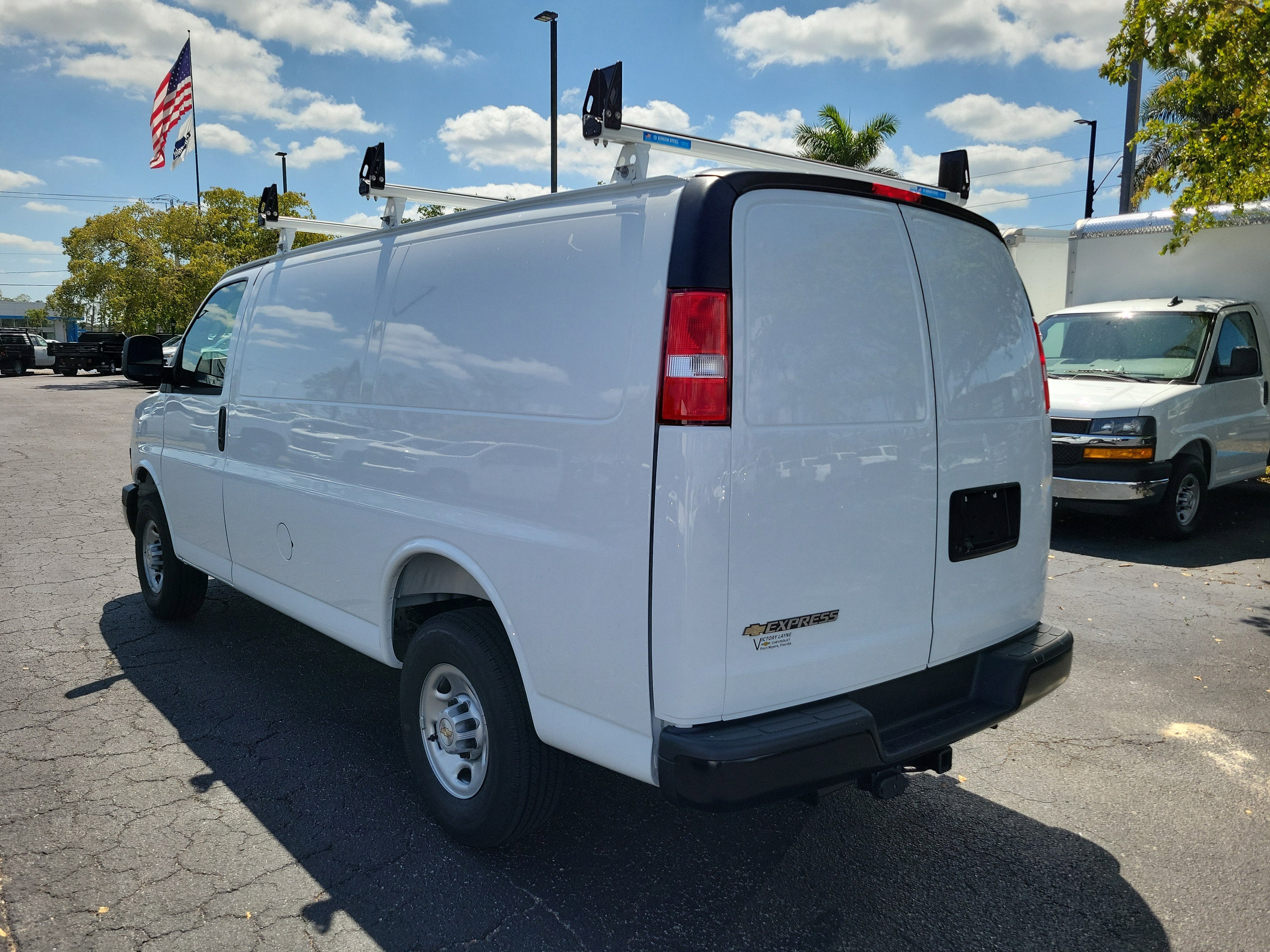 2025 Chevrolet Express Cargo 2500 WT