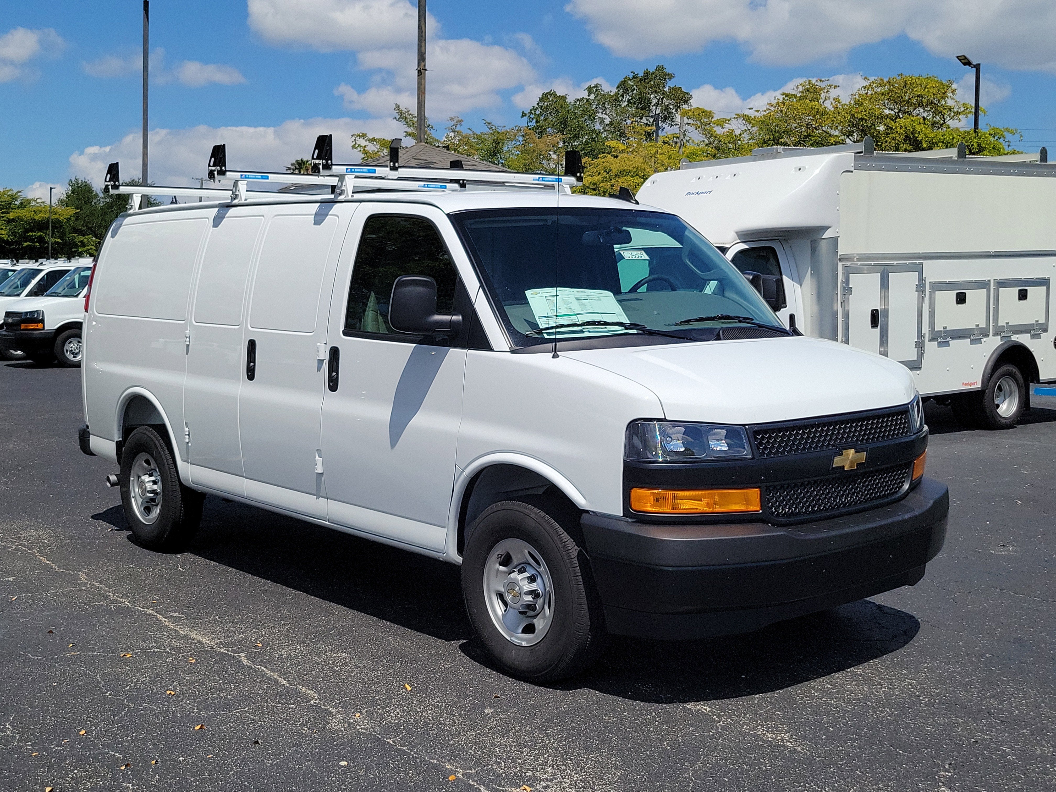 2025 Chevrolet Express Cargo 2500 WT