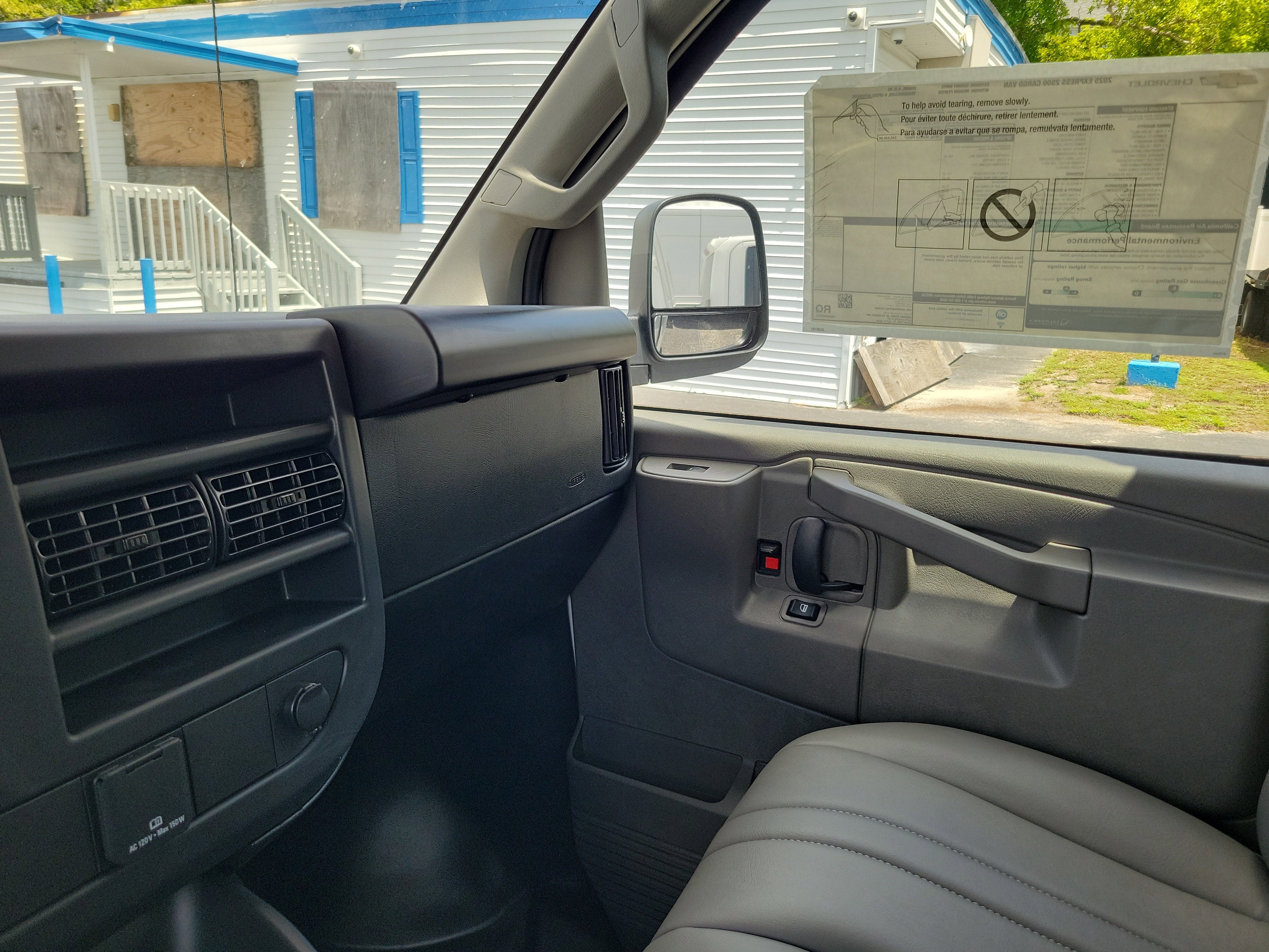 2025 Chevrolet Express Cargo 2500 WT