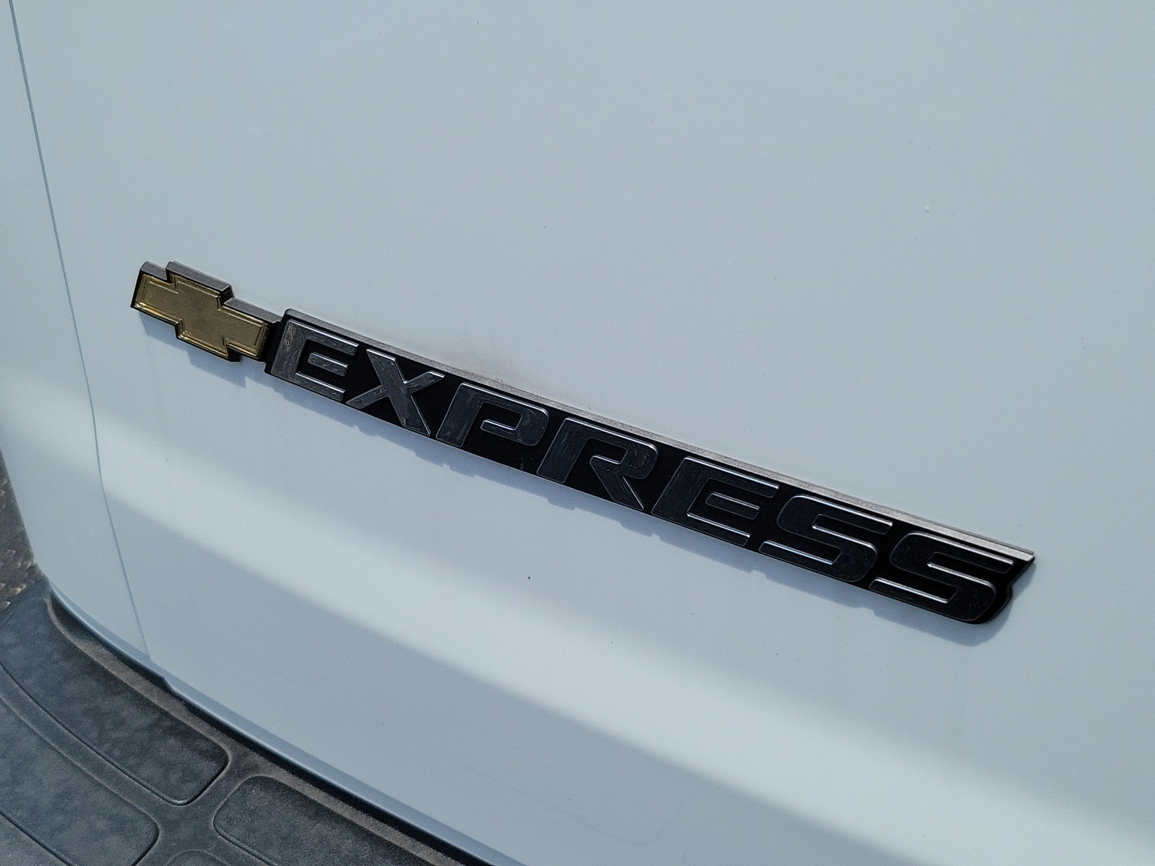 2025 Chevrolet Express Cargo 2500 WT