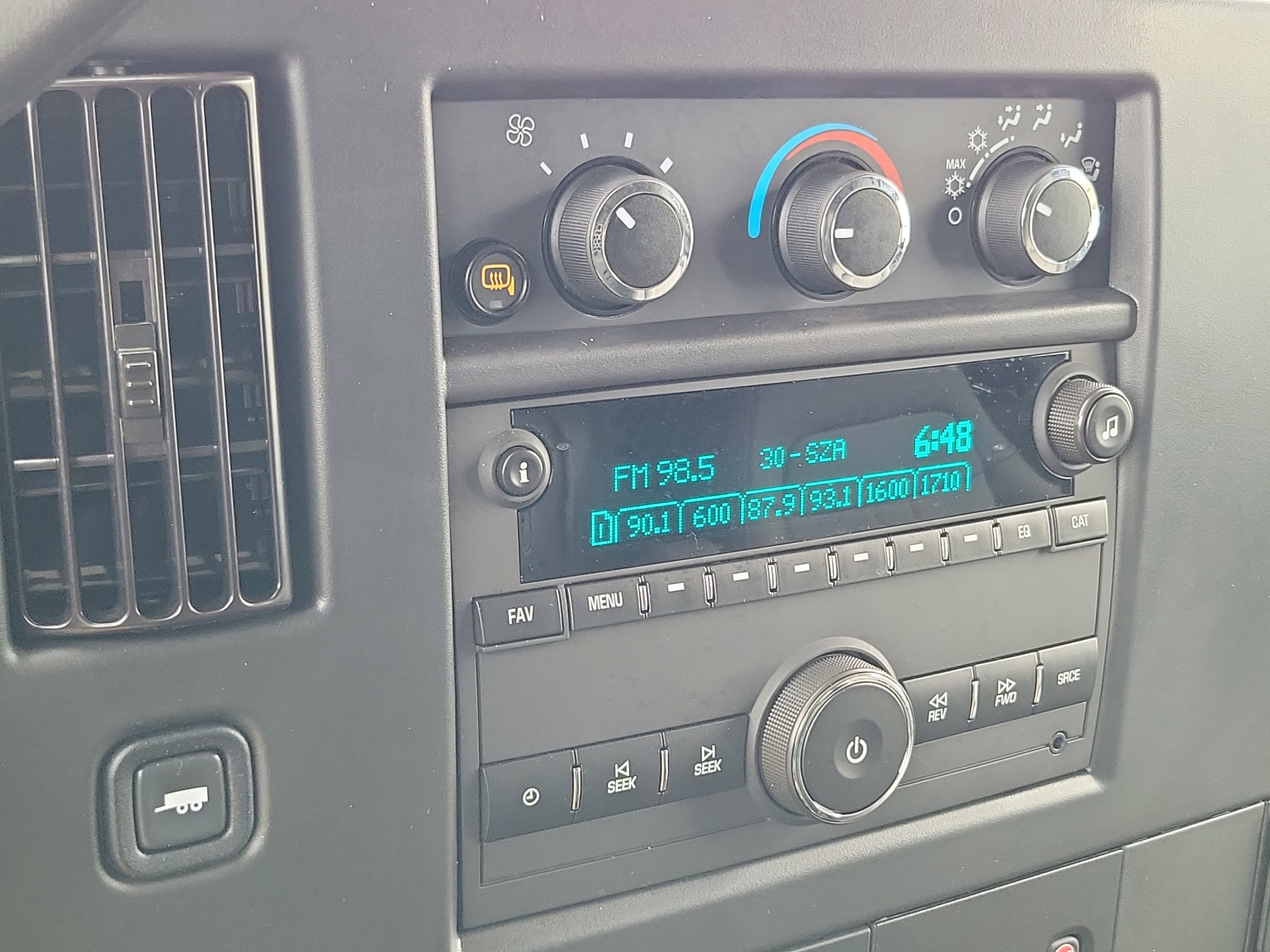 2025 Chevrolet Express Cargo 2500 WT