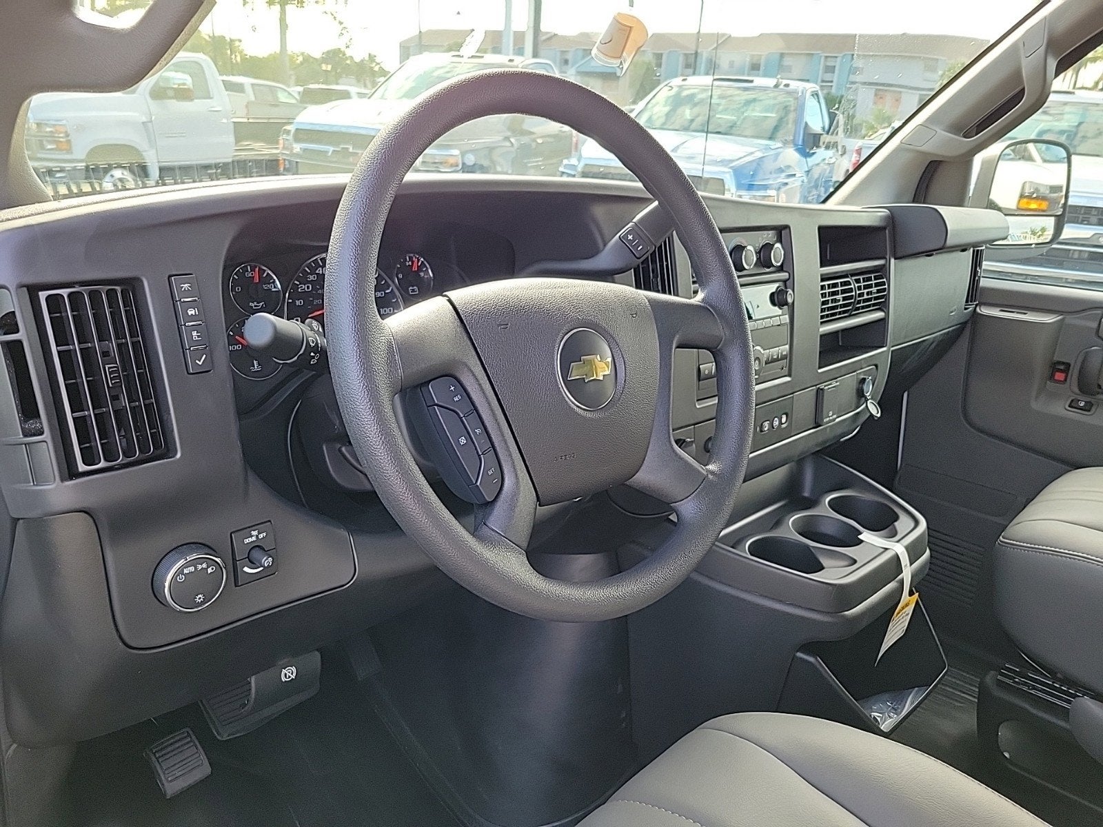 2024 Chevrolet Express Cargo 2500 WT