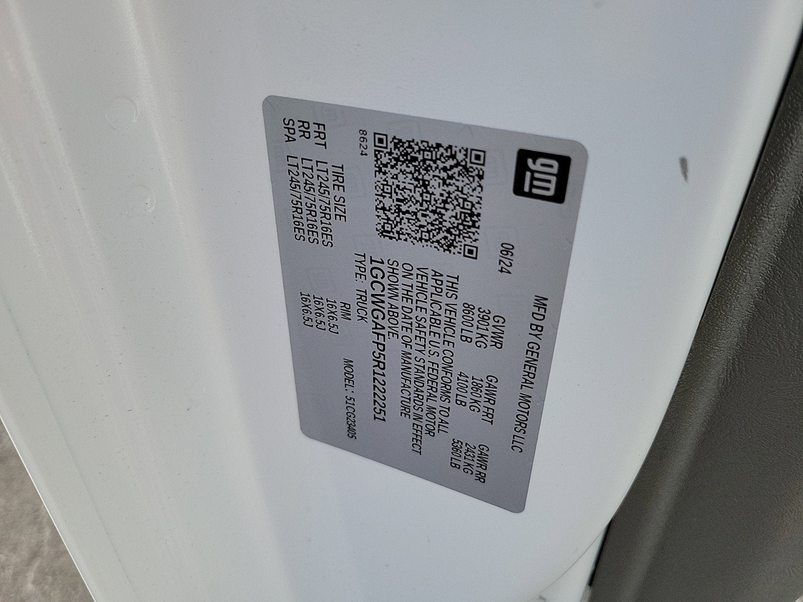 2024 Chevrolet Express Cargo 2500 WT