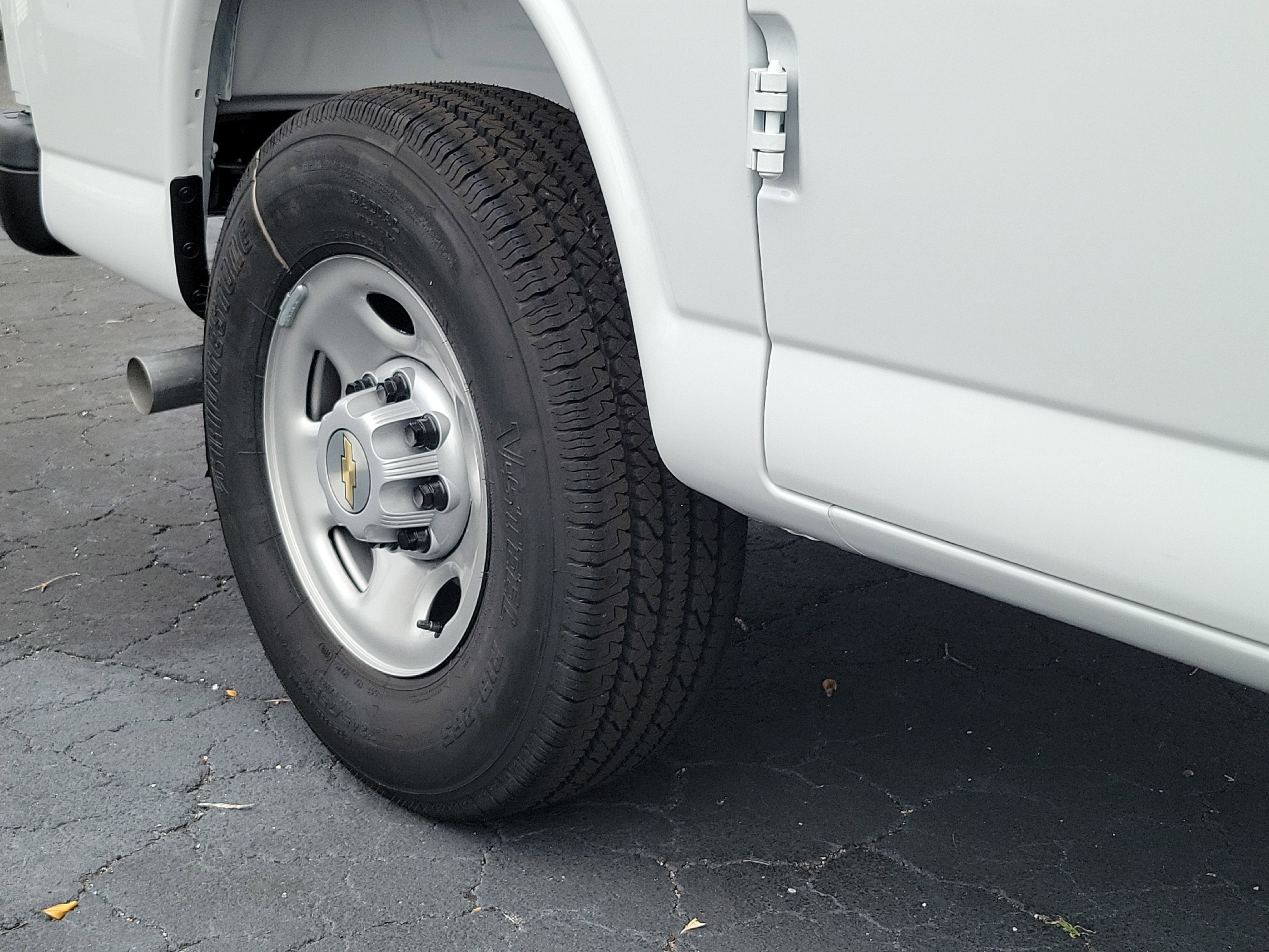 2025 Chevrolet Express Cargo 2500 WT