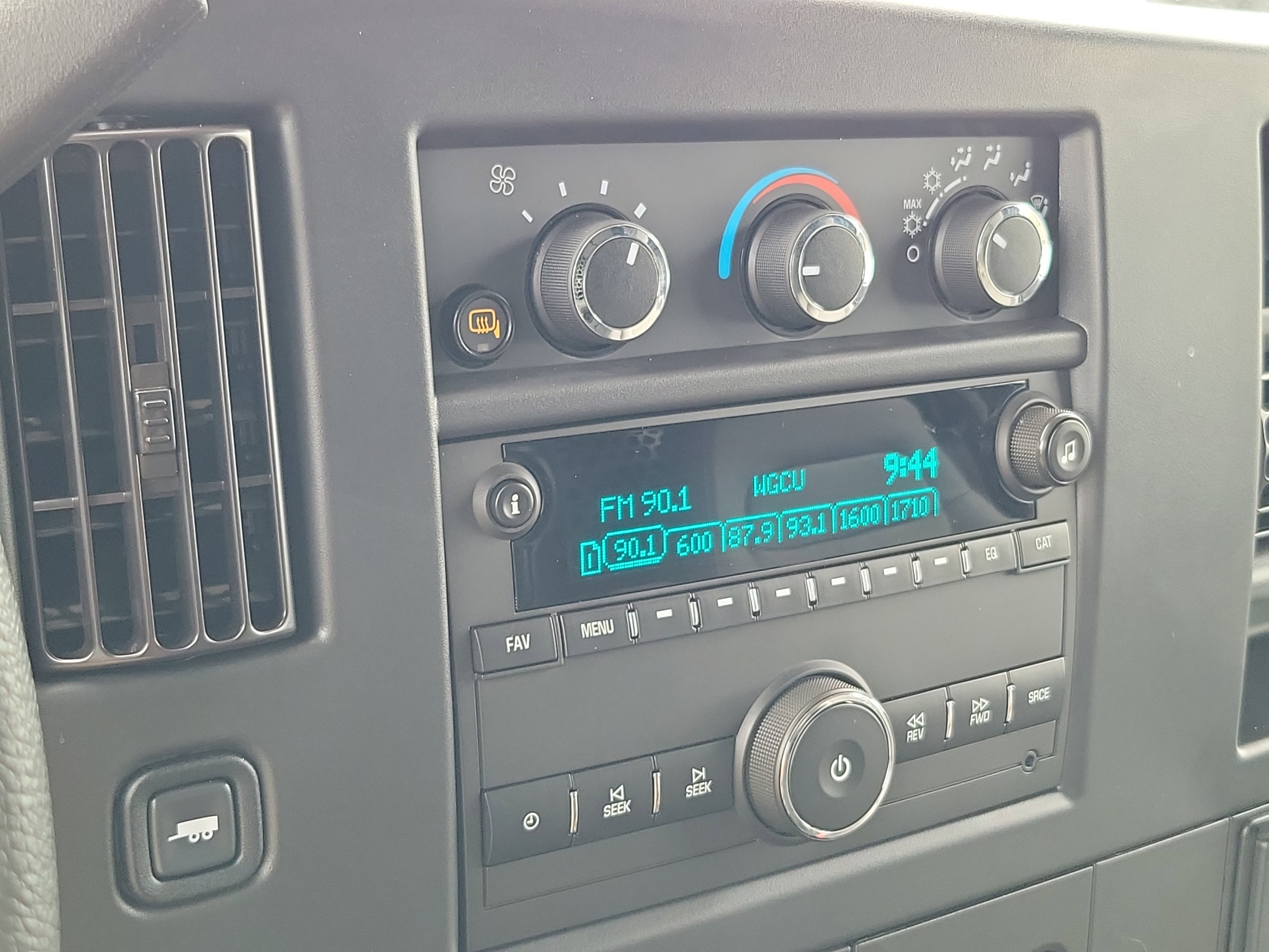 2025 Chevrolet Express Cargo 2500 WT