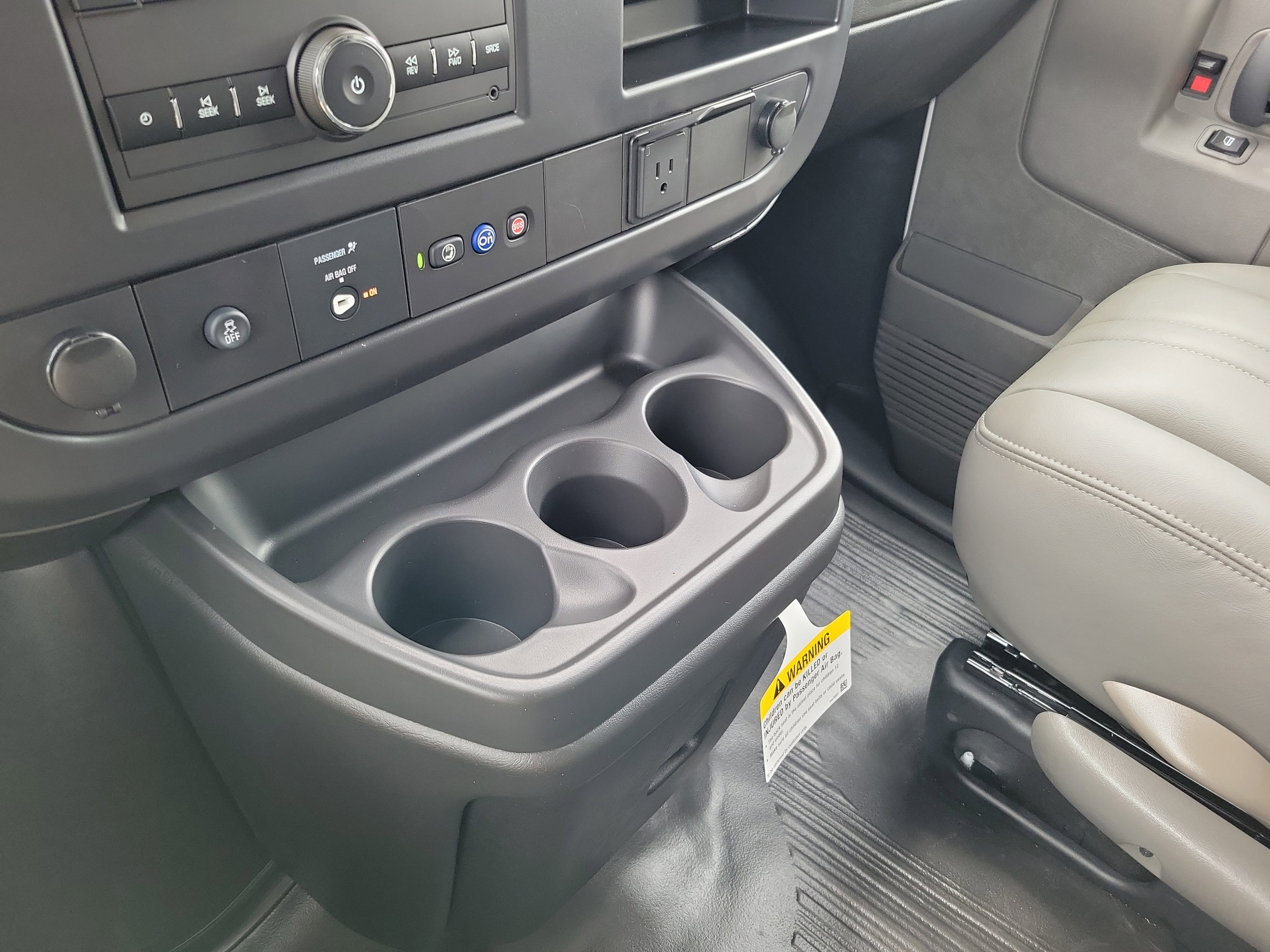 2025 Chevrolet Express Cargo 2500 WT