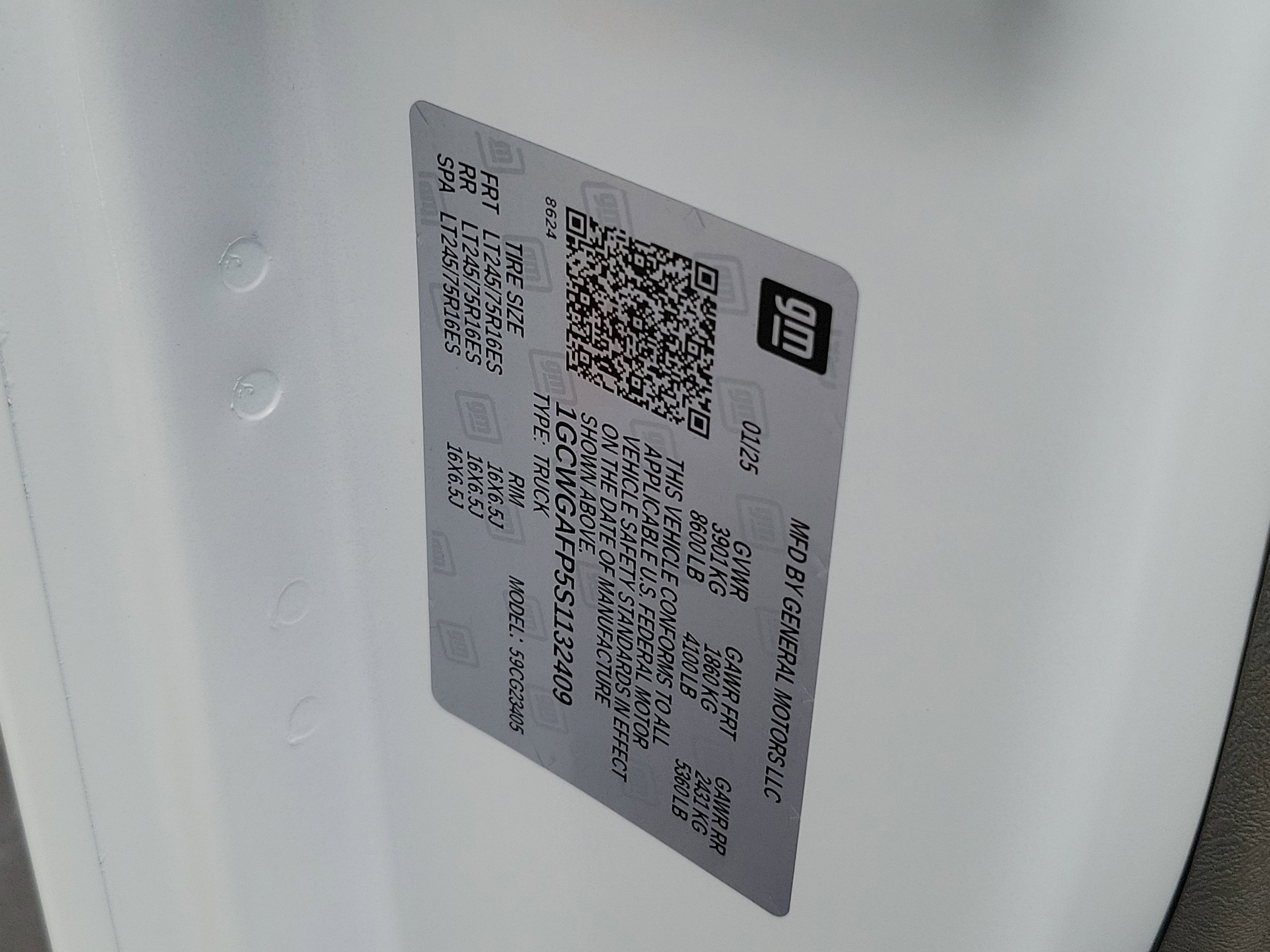 2025 Chevrolet Express Cargo 2500 WT