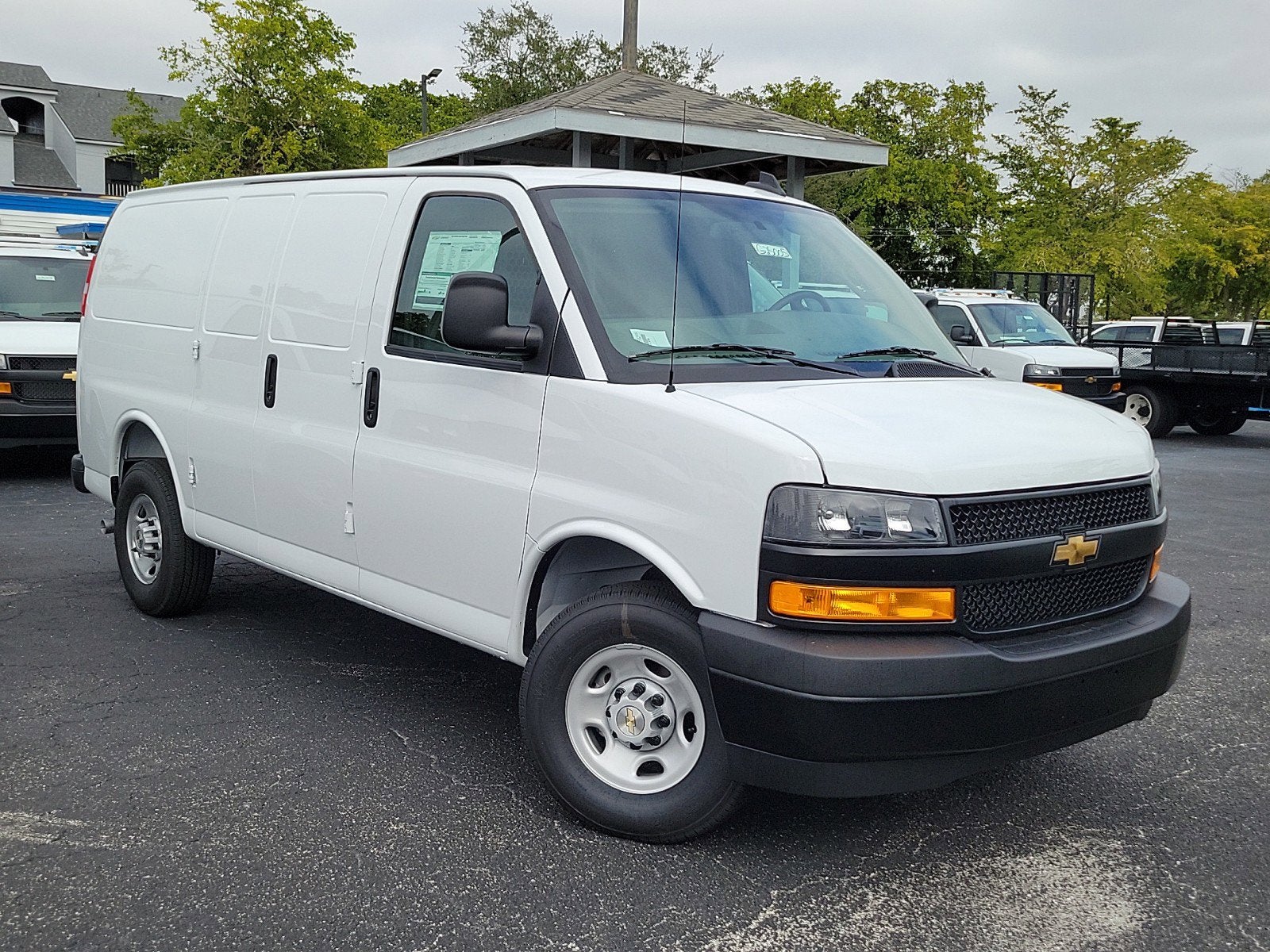 2025 Chevrolet Express Cargo 2500 WT