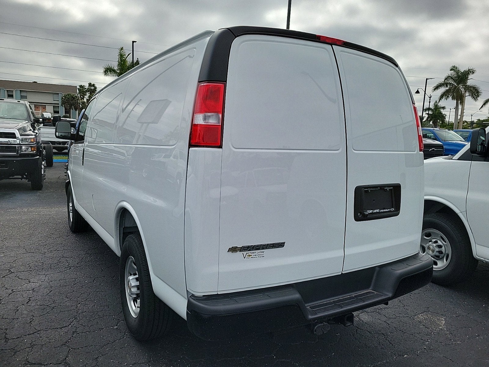 2025 Chevrolet Express Cargo 2500 WT