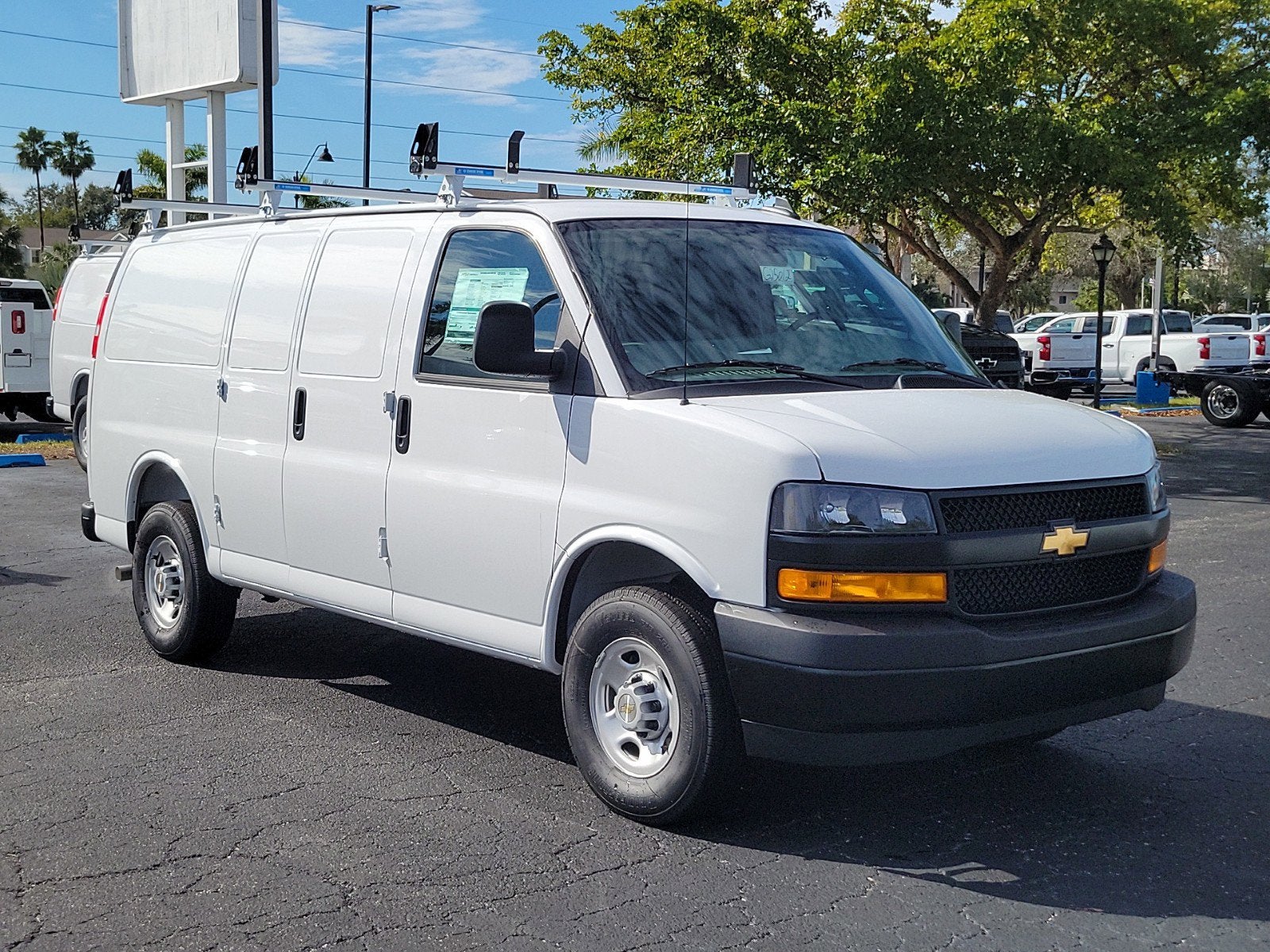 2025 Chevrolet Express Cargo 2500 WT
