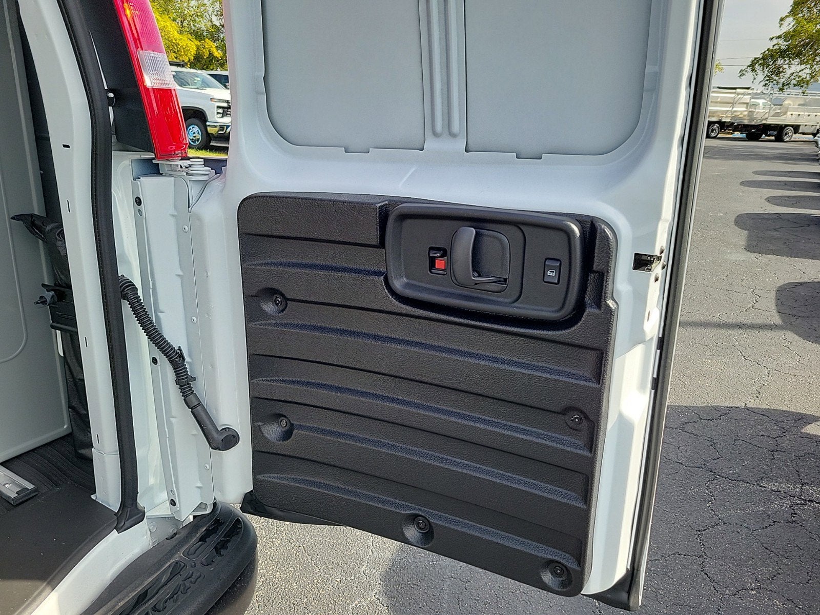 2025 Chevrolet Express Cargo 2500 WT