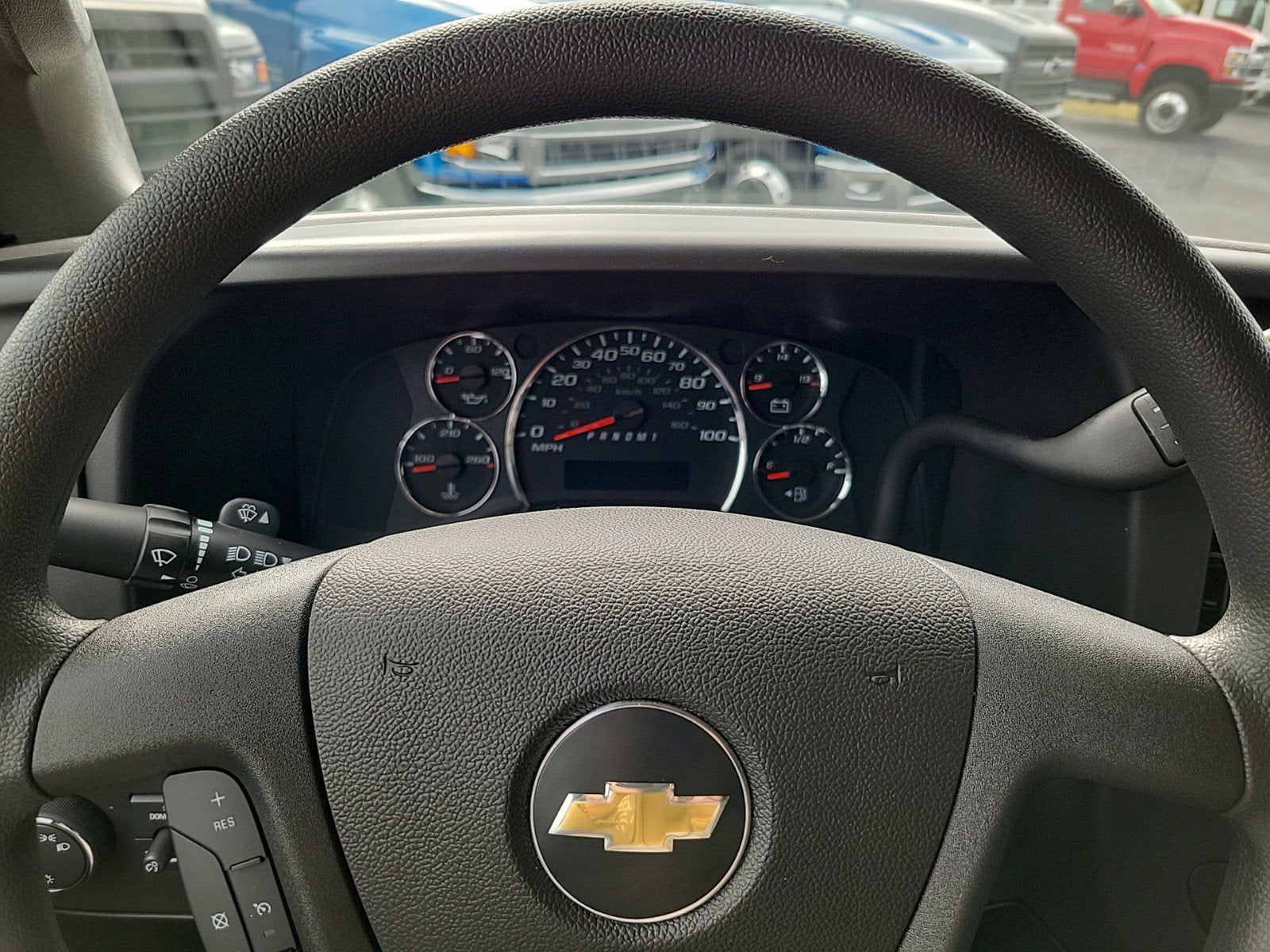 2025 Chevrolet Express Cargo 2500 WT