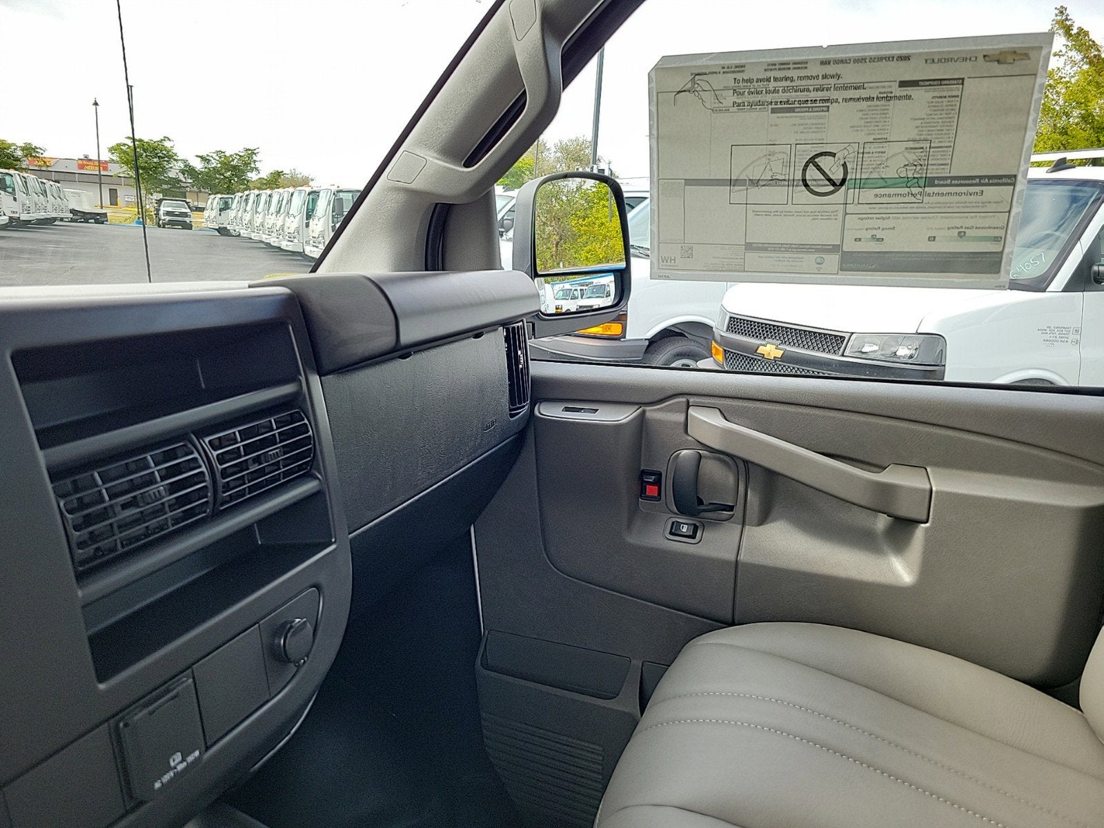 2025 Chevrolet Express Cargo 2500 WT