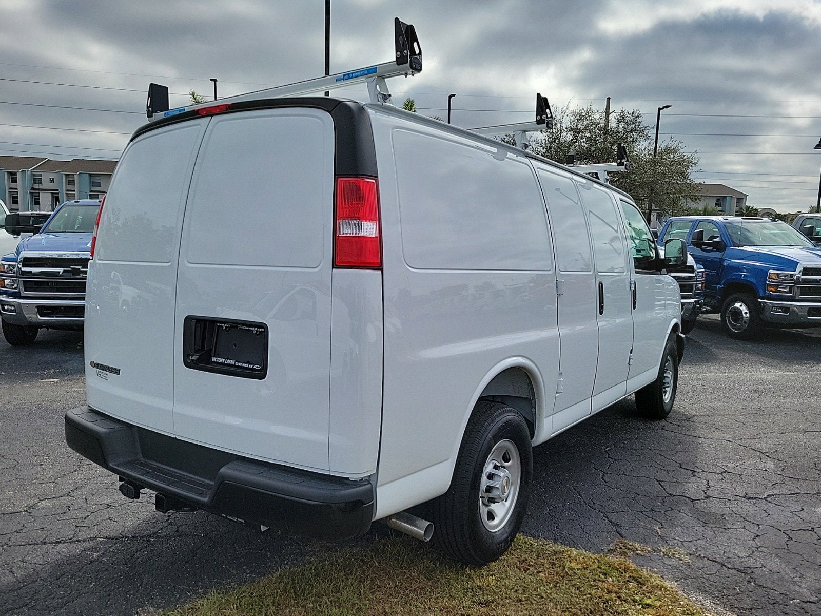 2025 Chevrolet Express Cargo 2500 WT