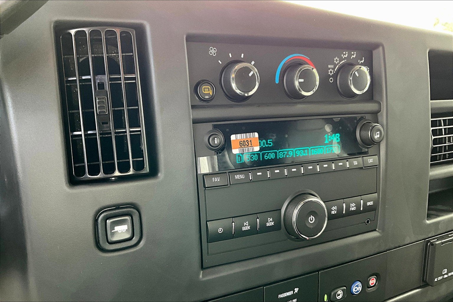 2025 Chevrolet Express Cargo 2500 WT