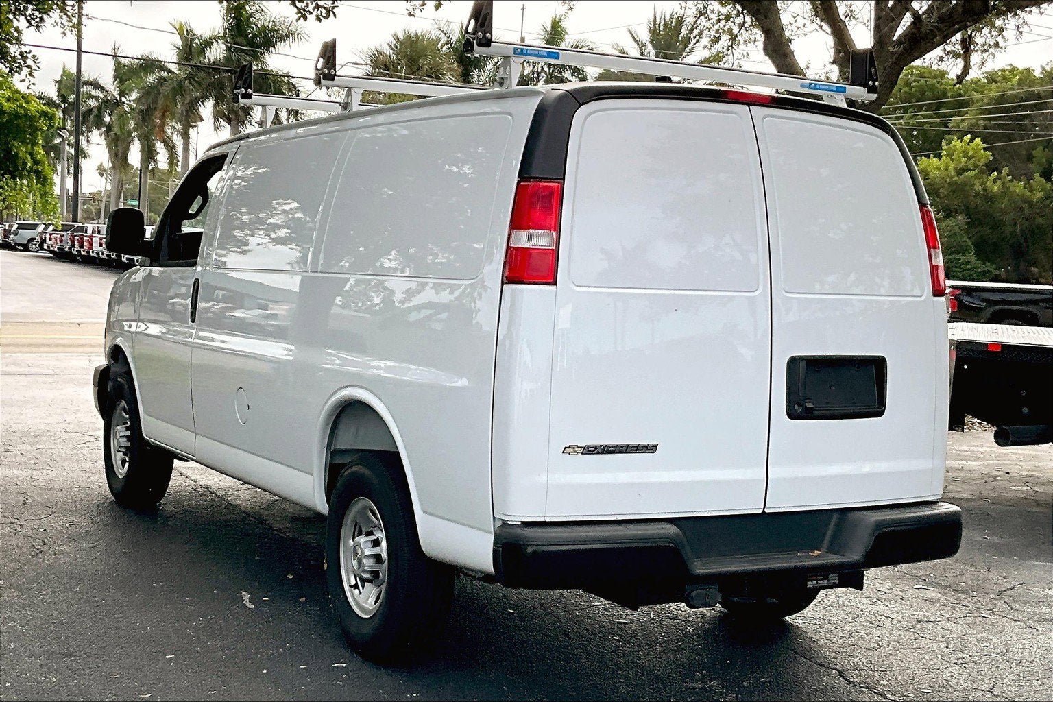 2025 Chevrolet Express Cargo 2500 WT