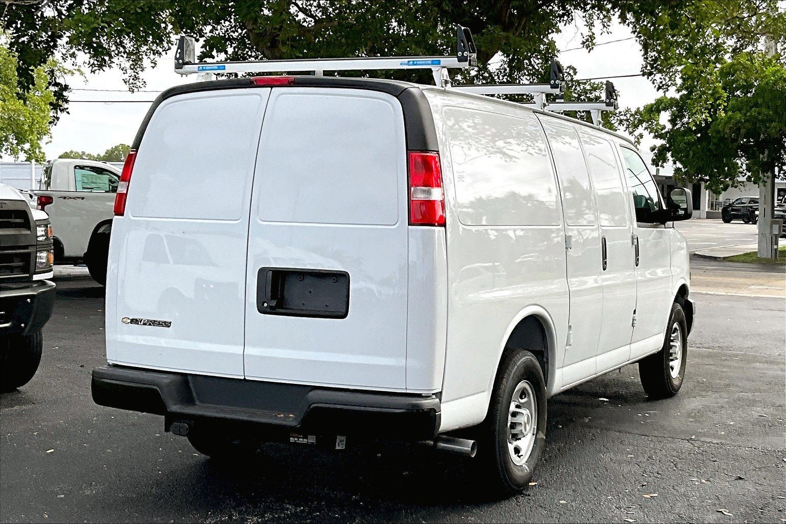 2025 Chevrolet Express Cargo 2500 WT