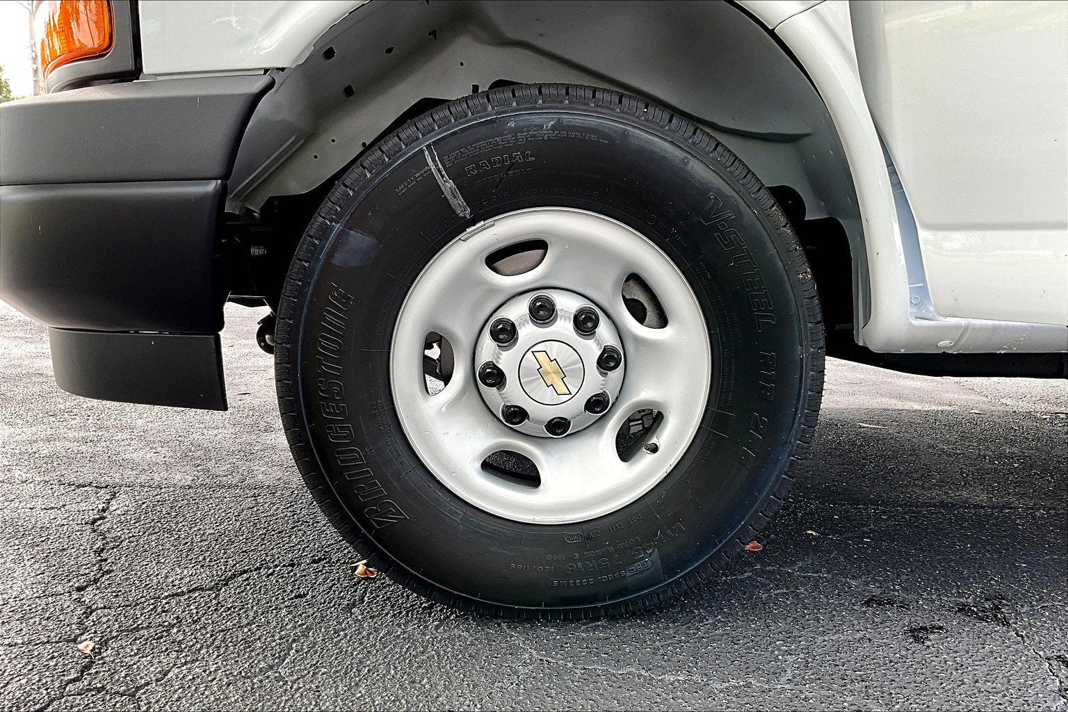 2025 Chevrolet Express Cargo 2500 WT