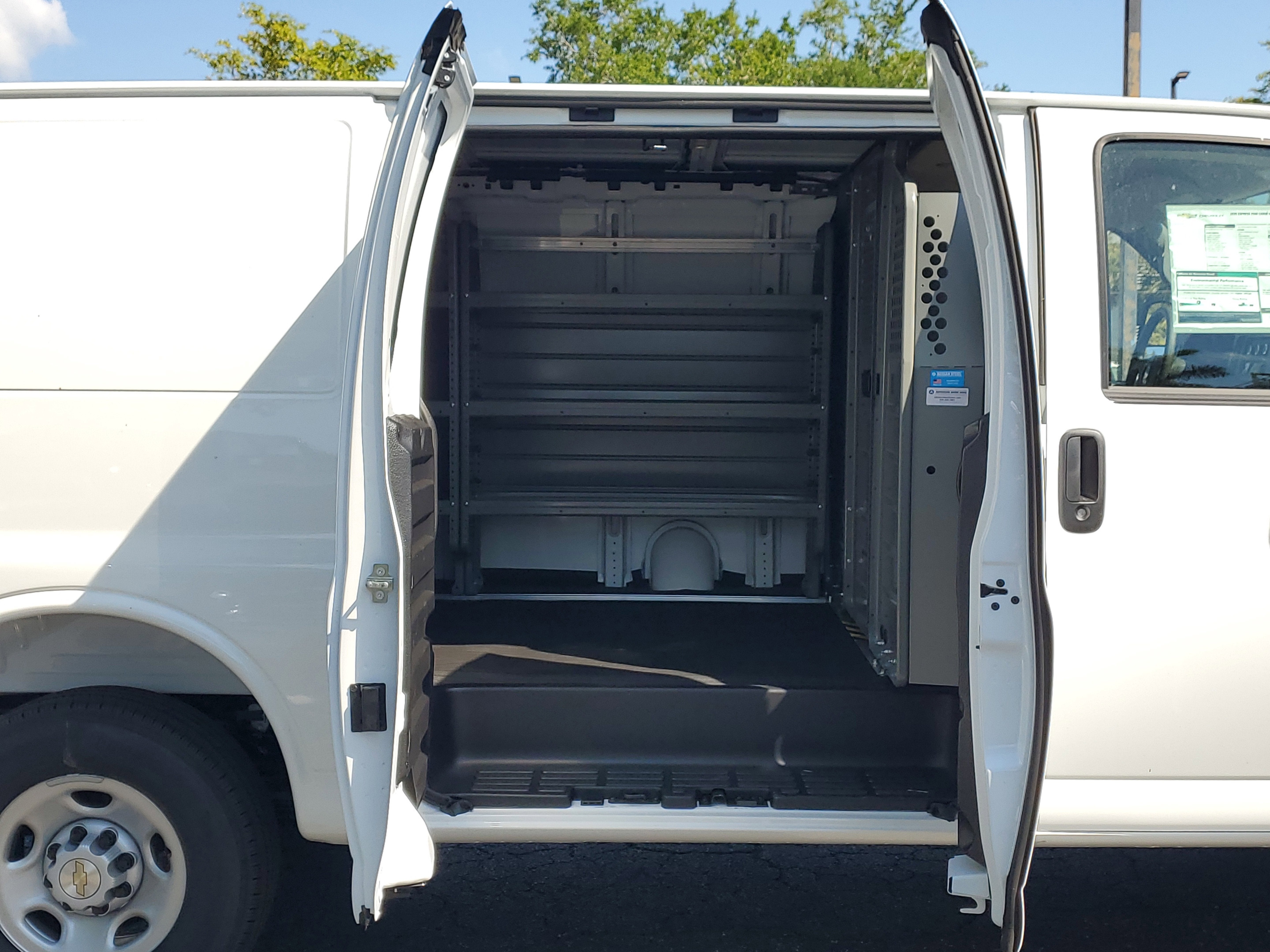 2025 Chevrolet Express Cargo 2500 WT