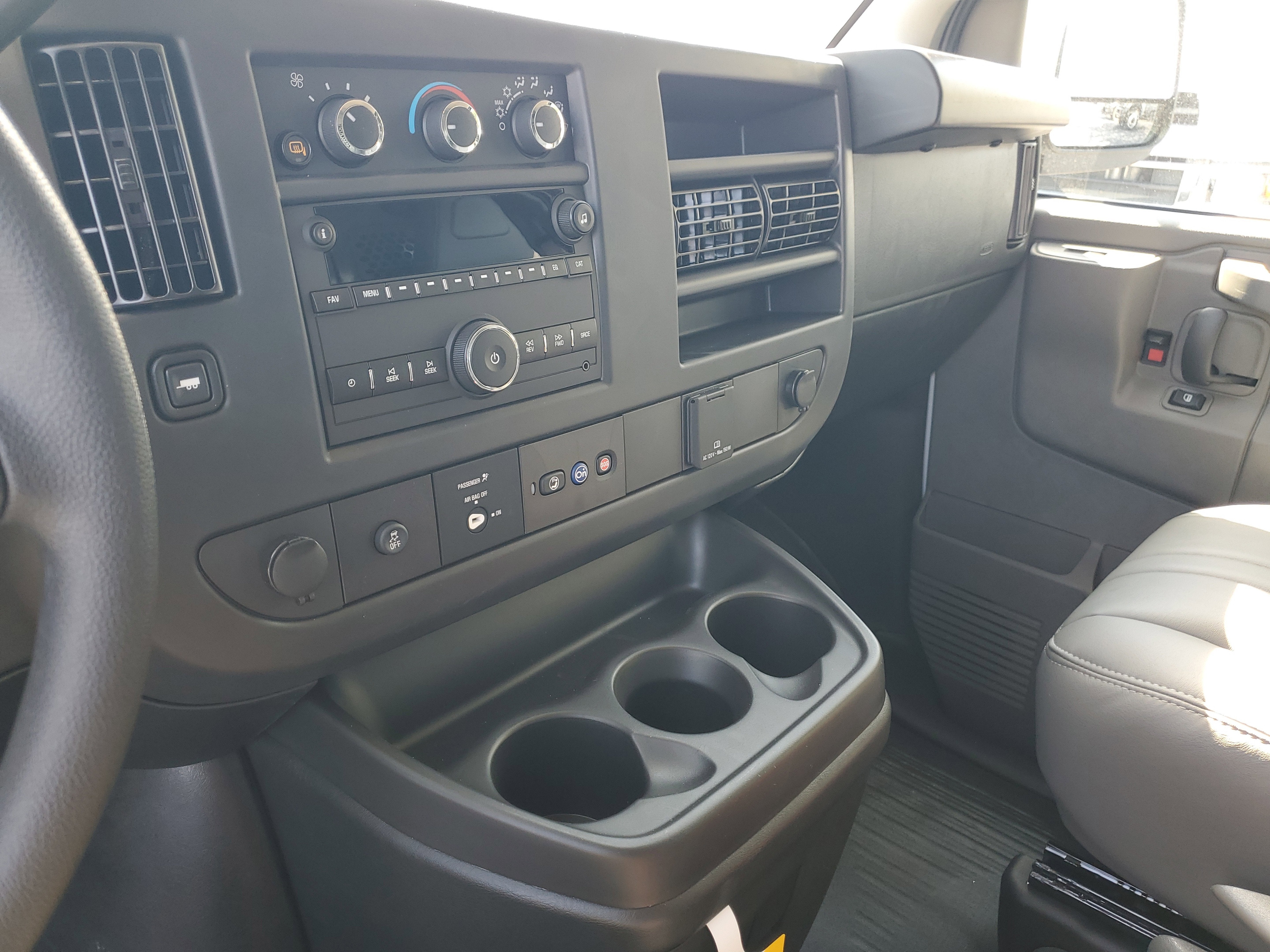 2025 Chevrolet Express Cargo 2500 WT