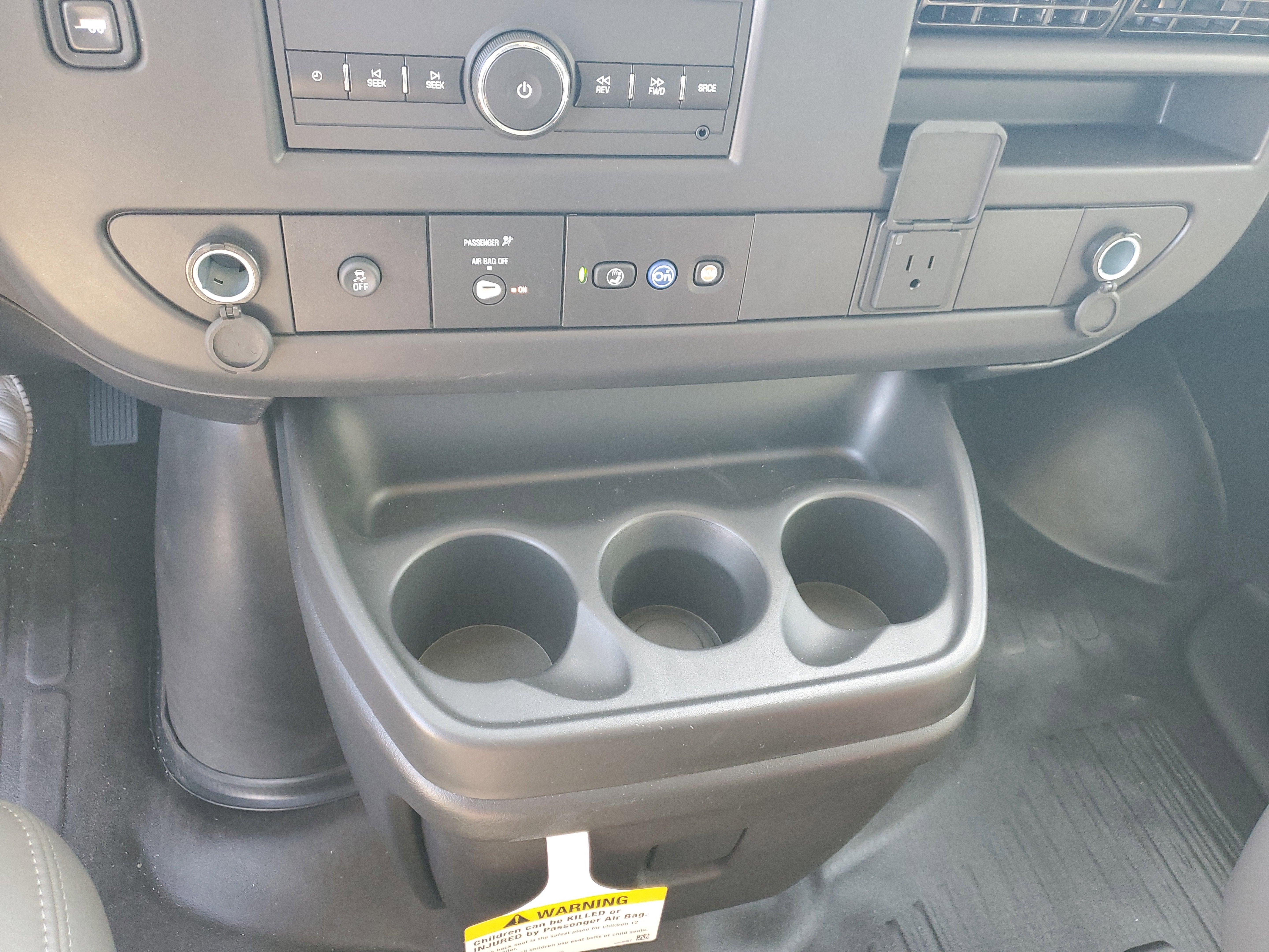 2025 Chevrolet Express Cargo 2500 WT