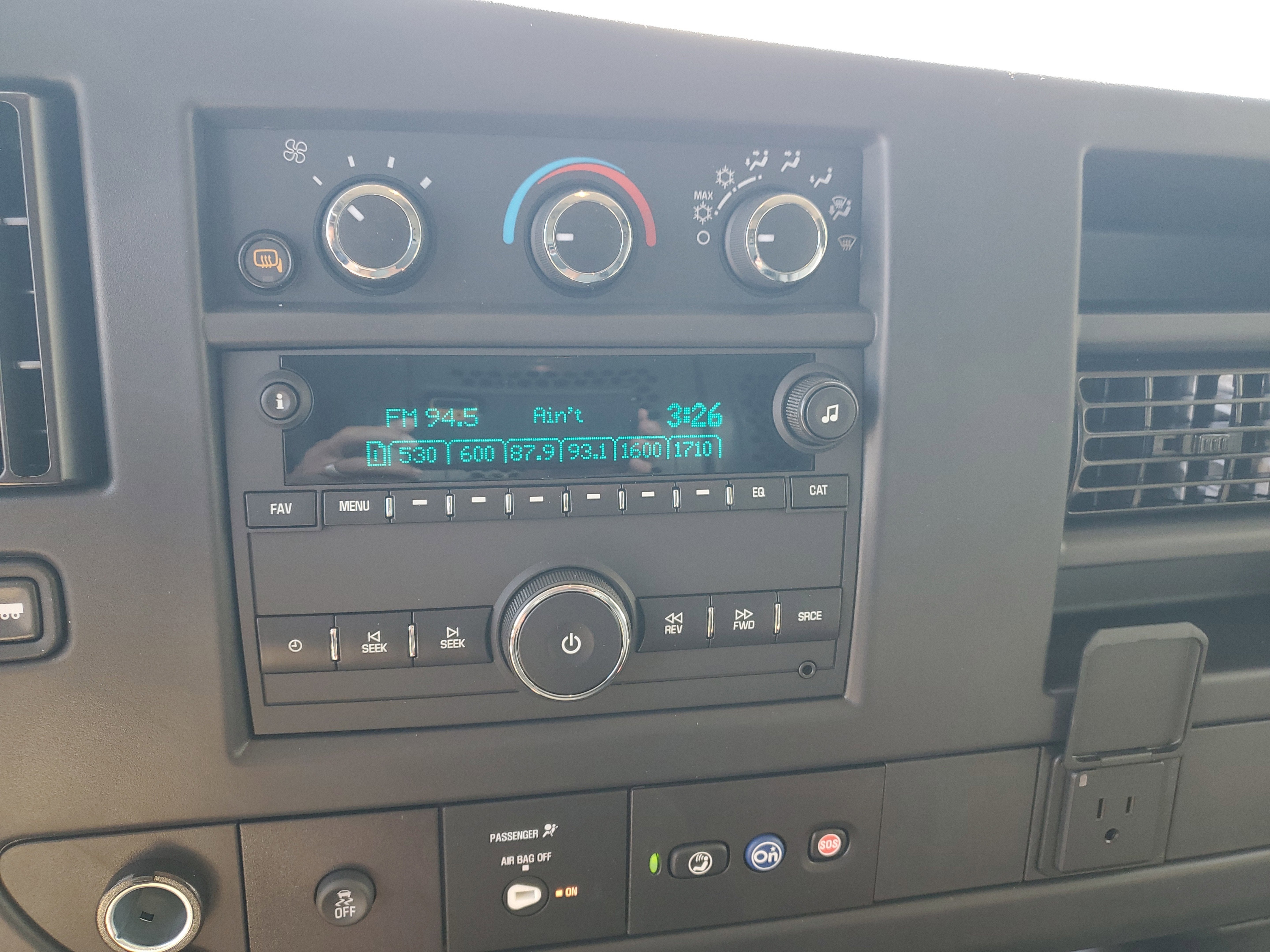 2025 Chevrolet Express Cargo 2500 WT