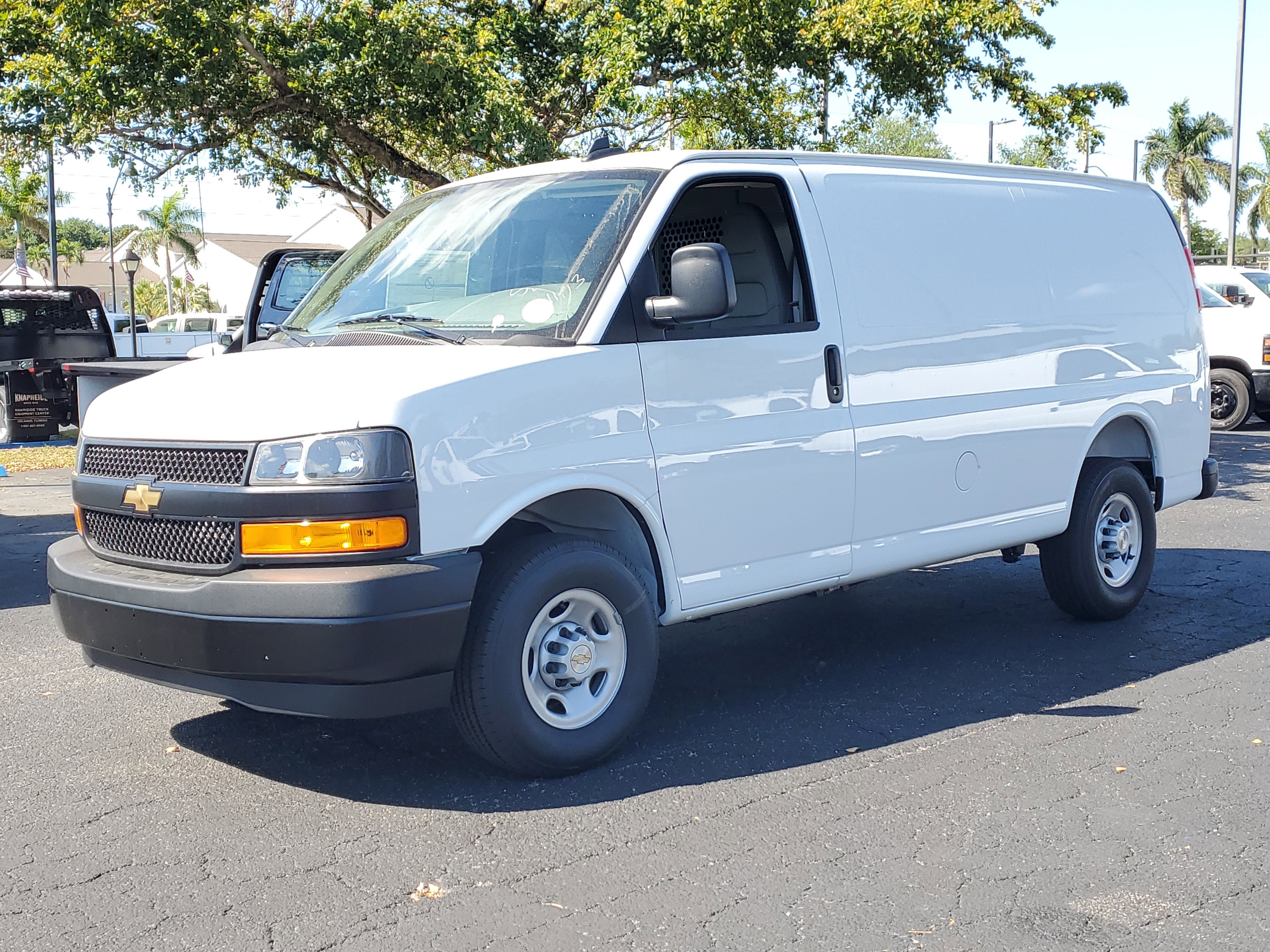 2025 Chevrolet Express Cargo 2500 WT