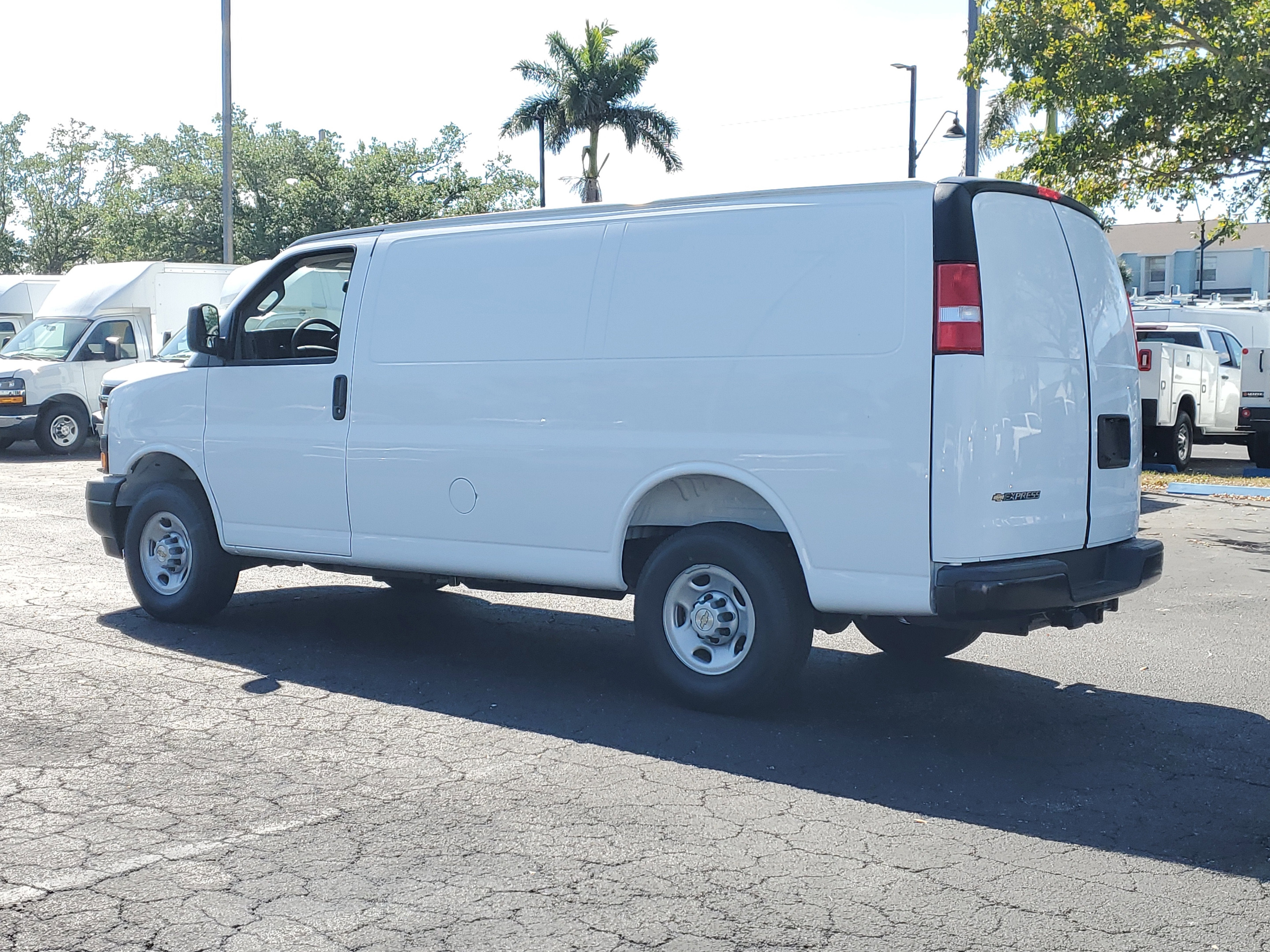 2025 Chevrolet Express Cargo 2500 WT