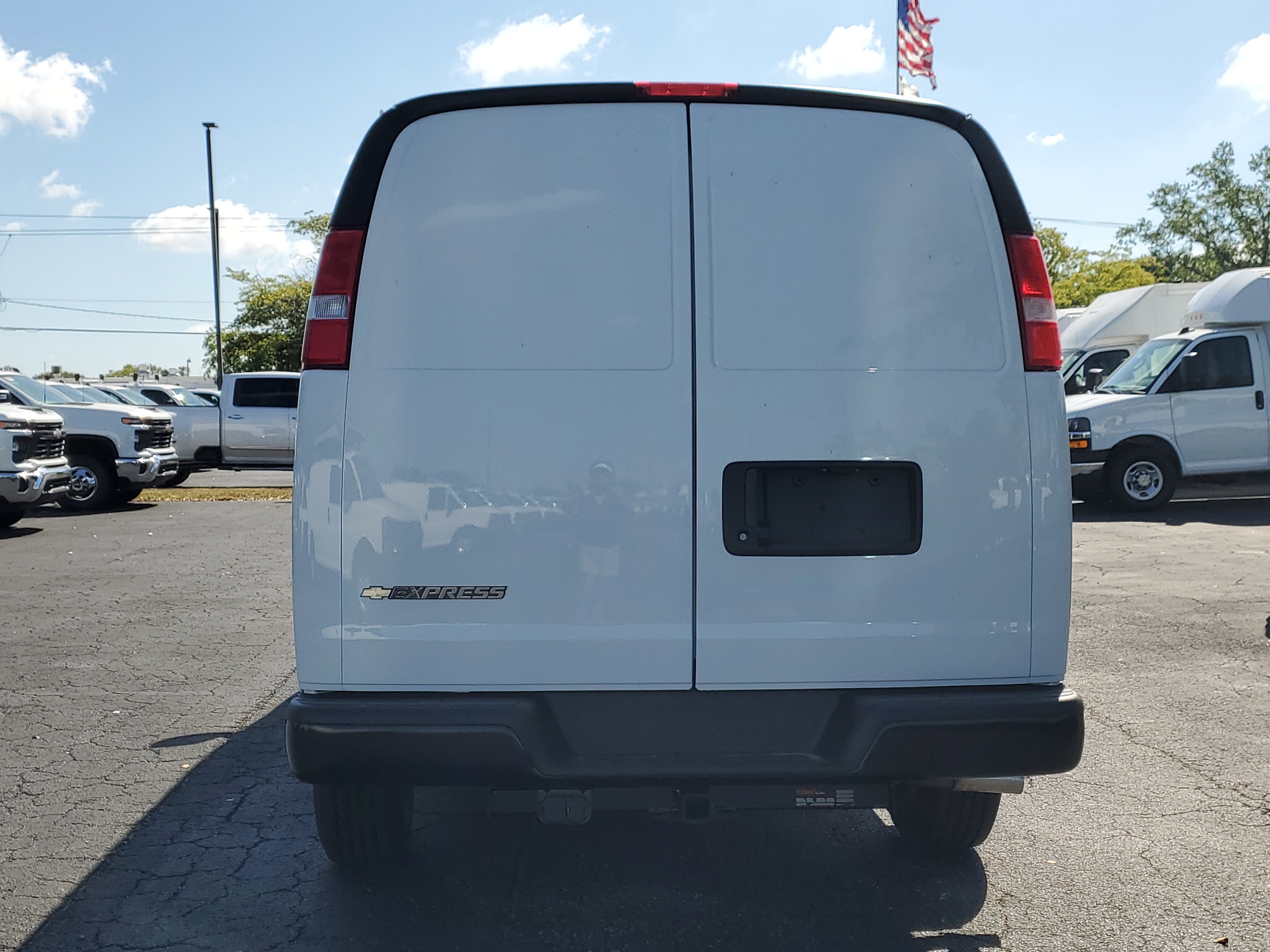 2025 Chevrolet Express Cargo 2500 WT