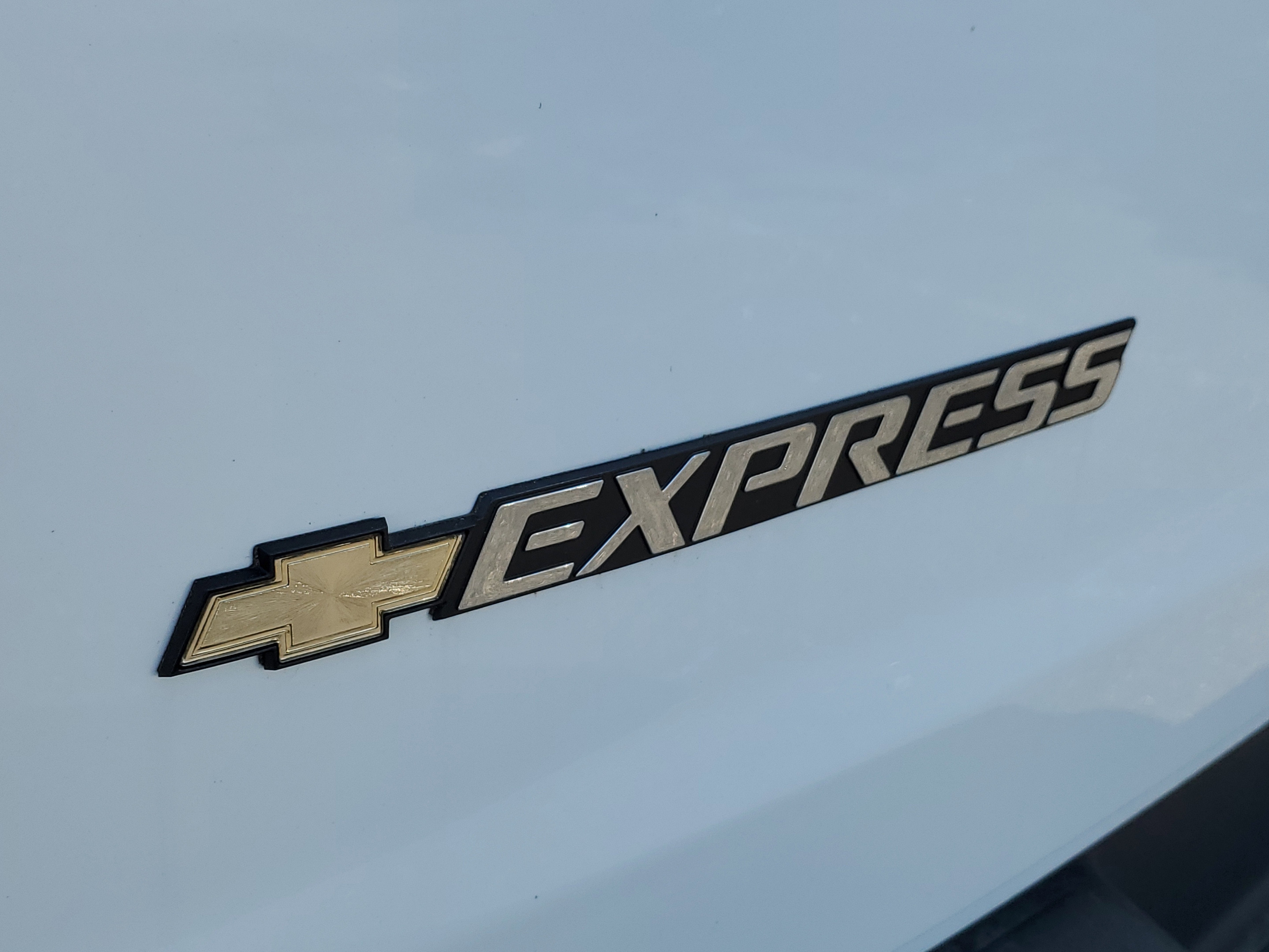 2025 Chevrolet Express Cargo 2500 WT