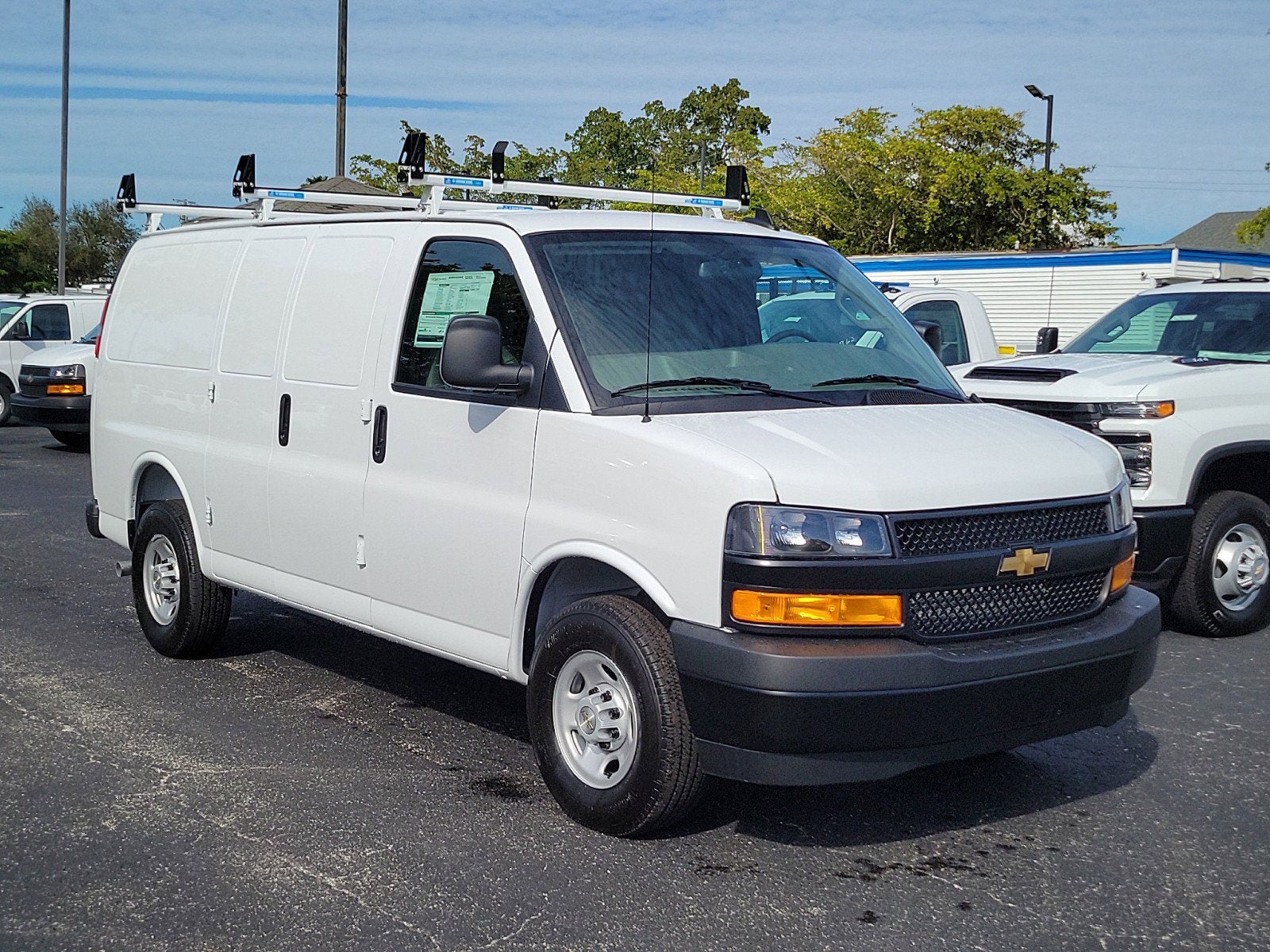 2025 Chevrolet Express Cargo 2500 WT