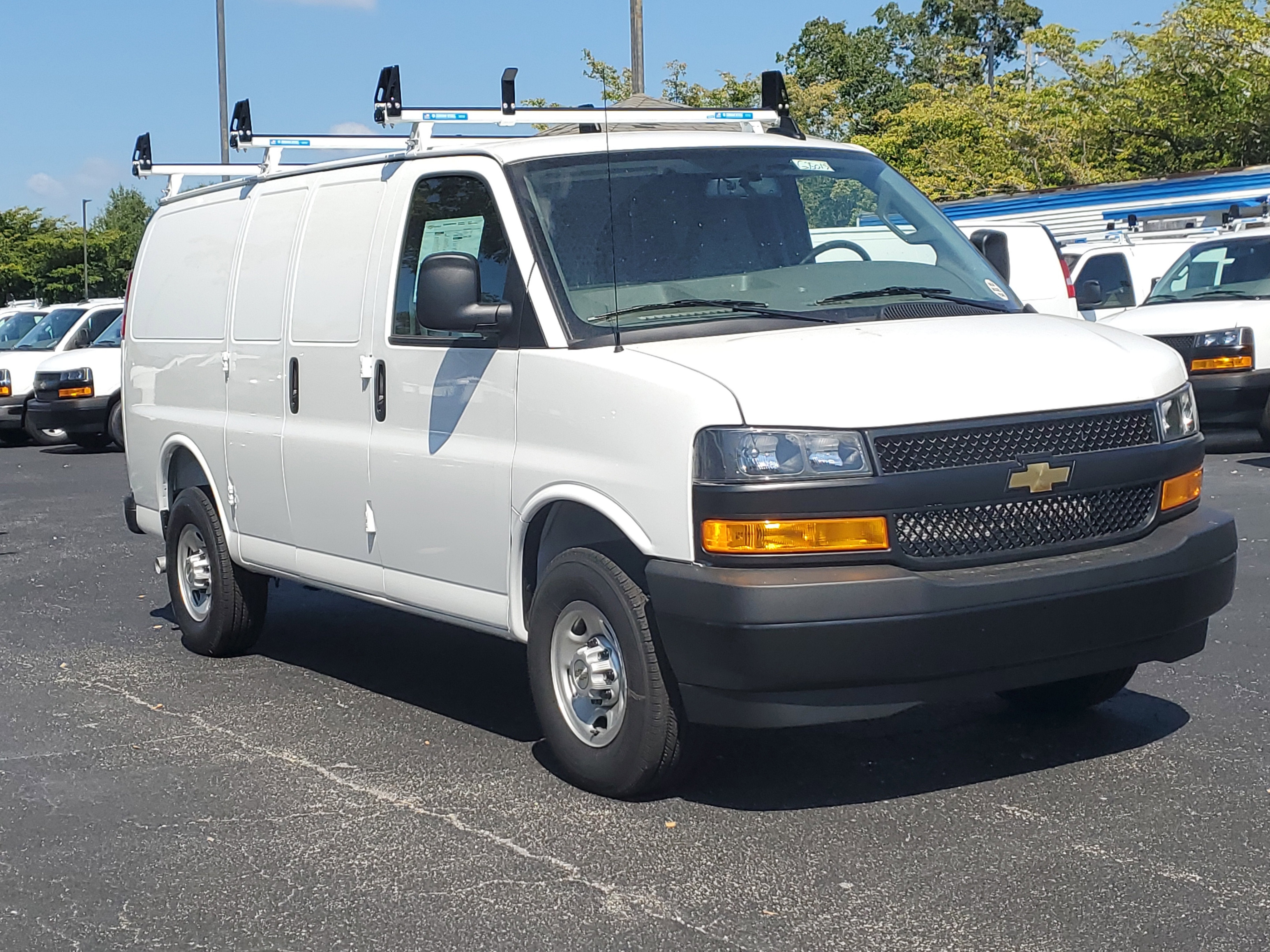 2025 Chevrolet Express Cargo 2500 WT
