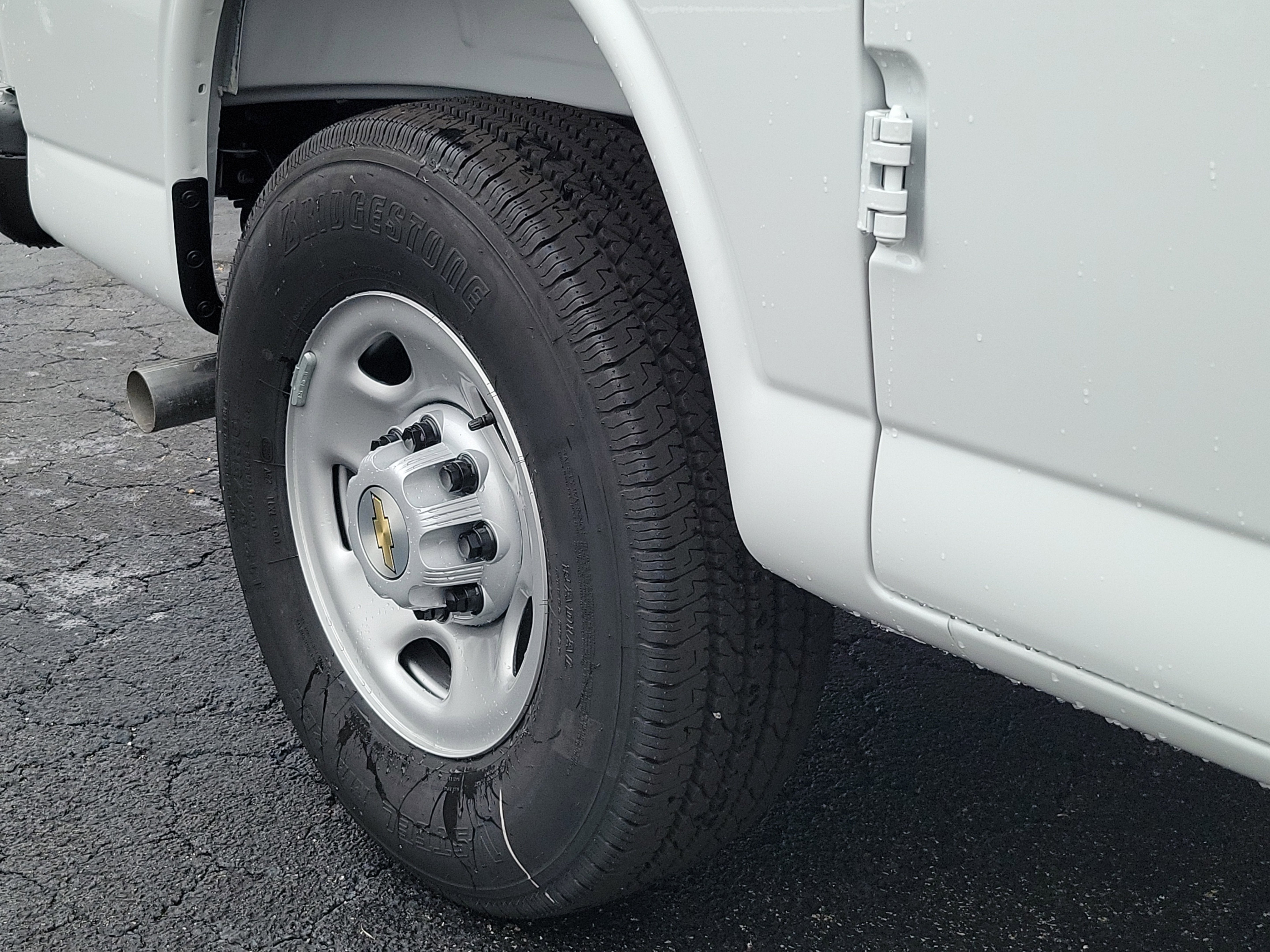 2025 Chevrolet Express Cargo 2500 WT