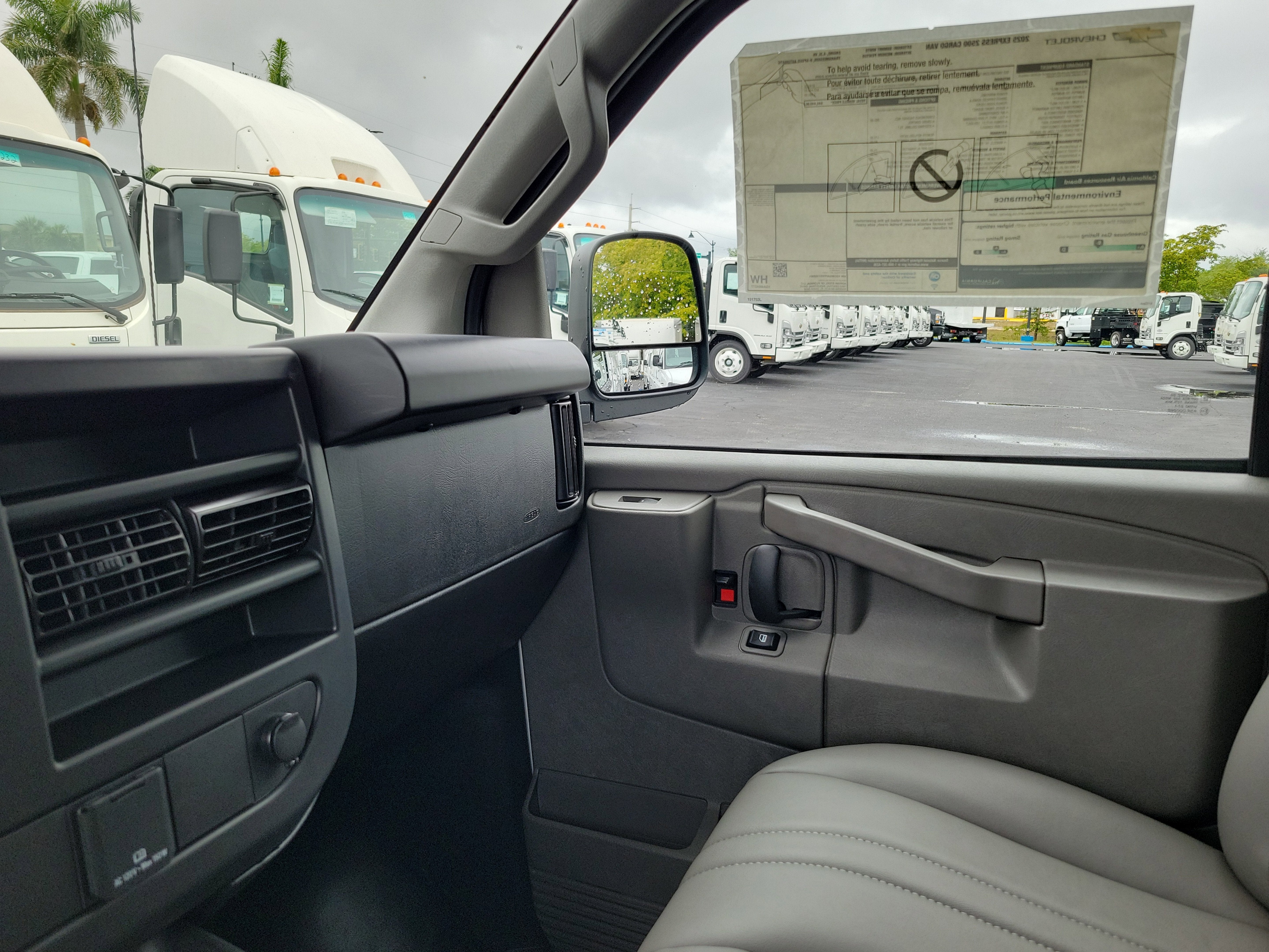 2025 Chevrolet Express Cargo 2500 WT