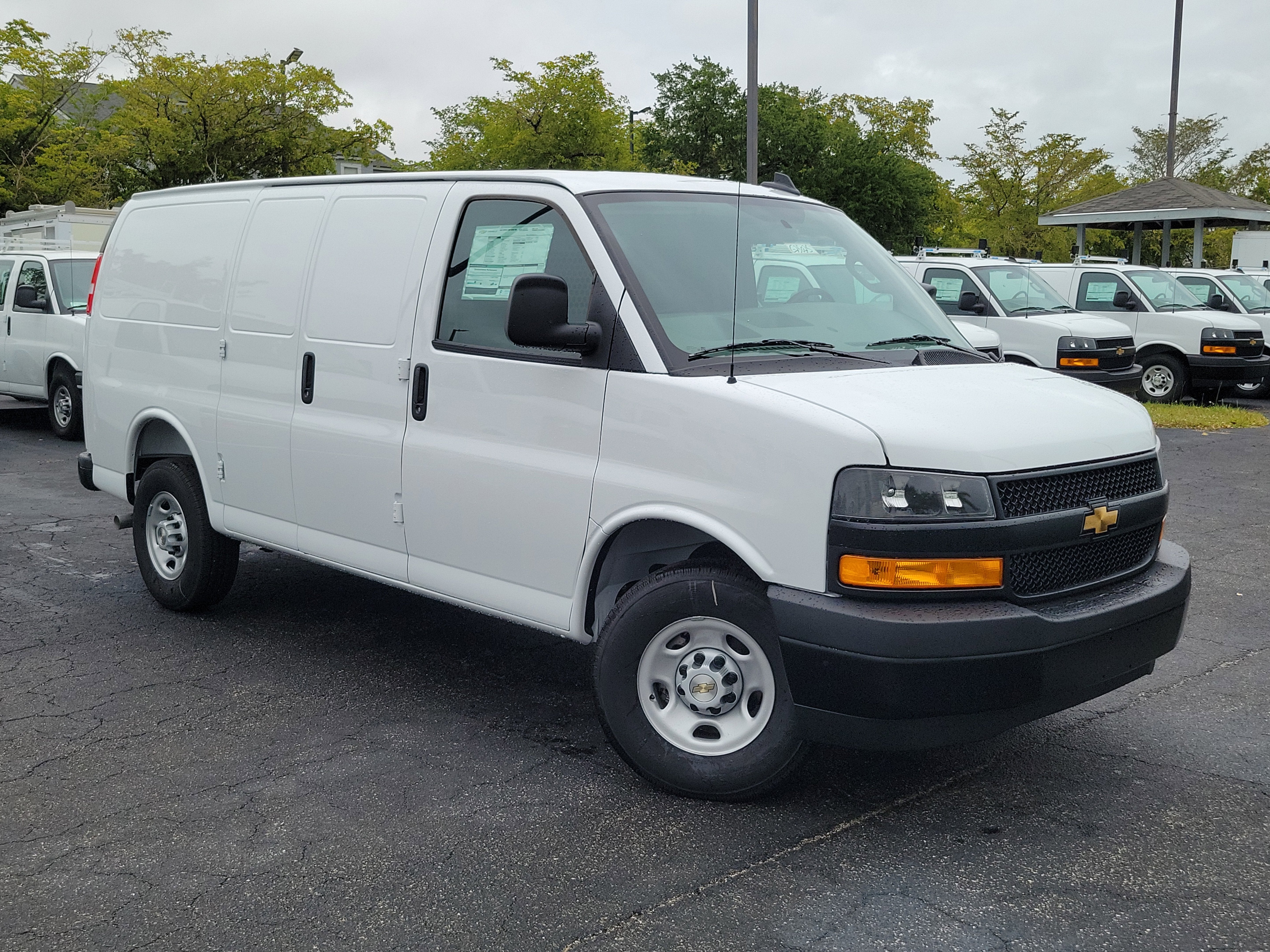 2025 Chevrolet Express Cargo 2500 WT