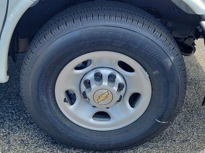2025 Chevrolet Express Cargo 2500 WT