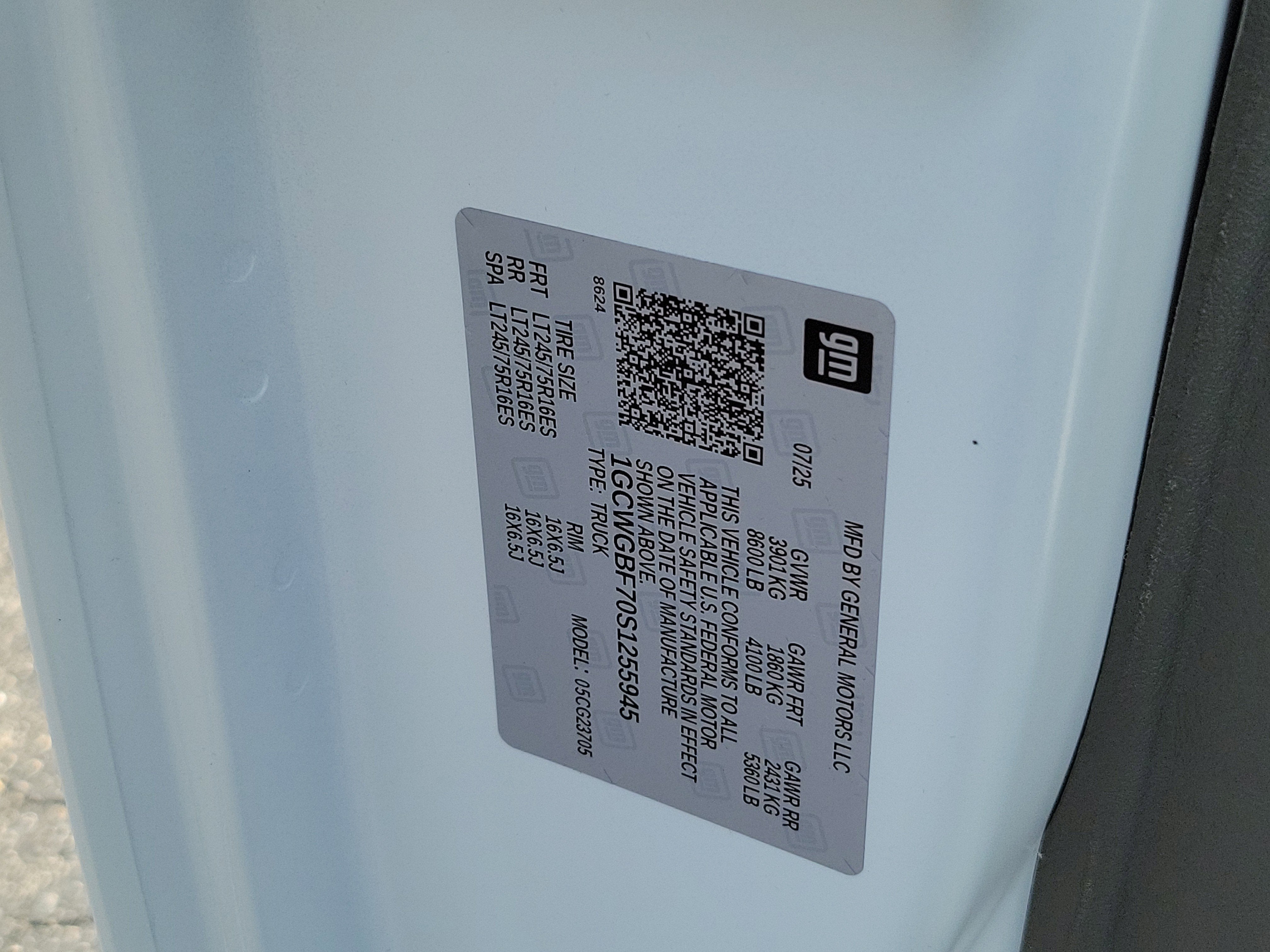 2025 Chevrolet Express Cargo 2500 WT