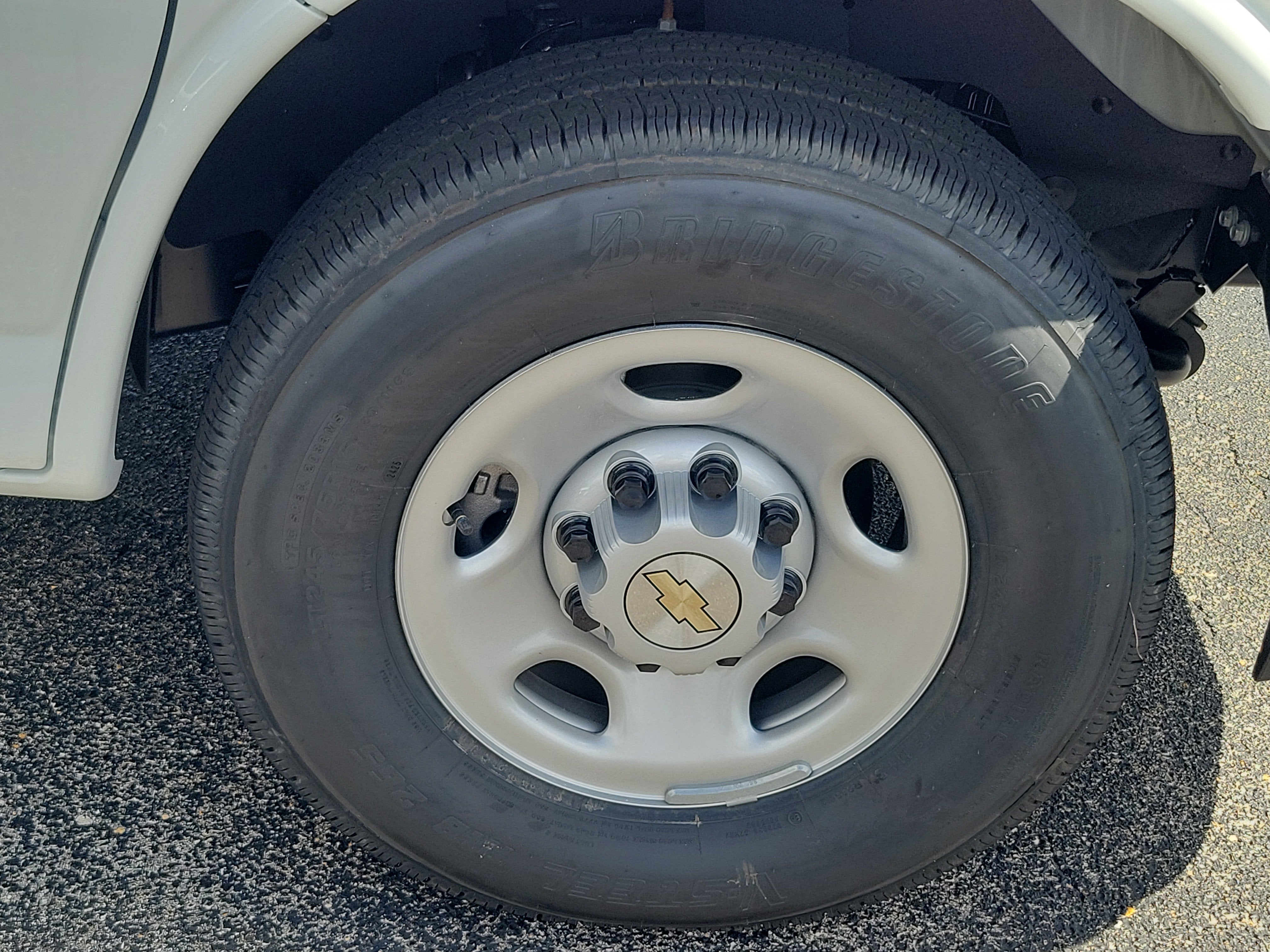 2025 Chevrolet Express Cargo 2500 WT