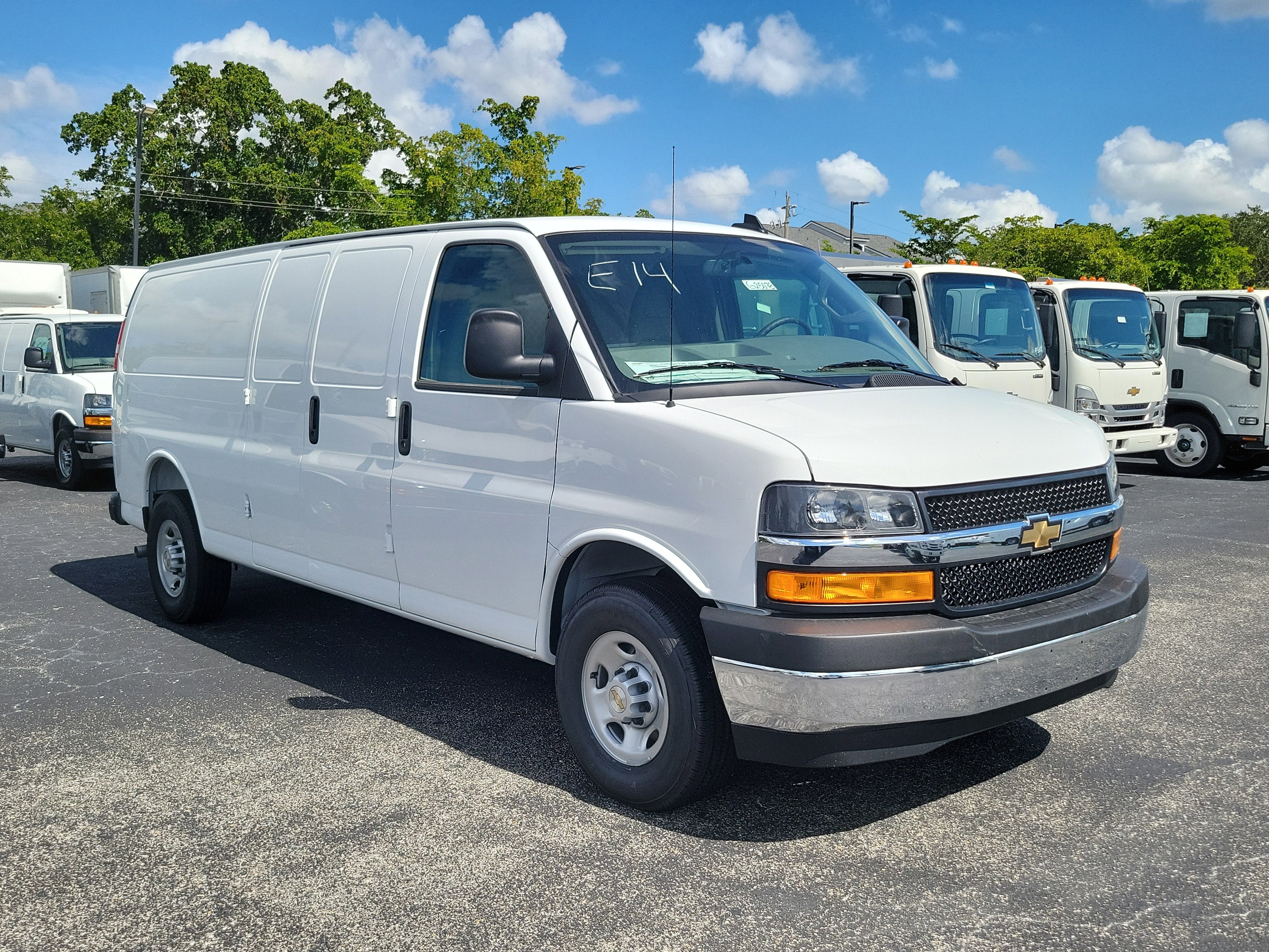 2025 Chevrolet Express Cargo 2500 WT