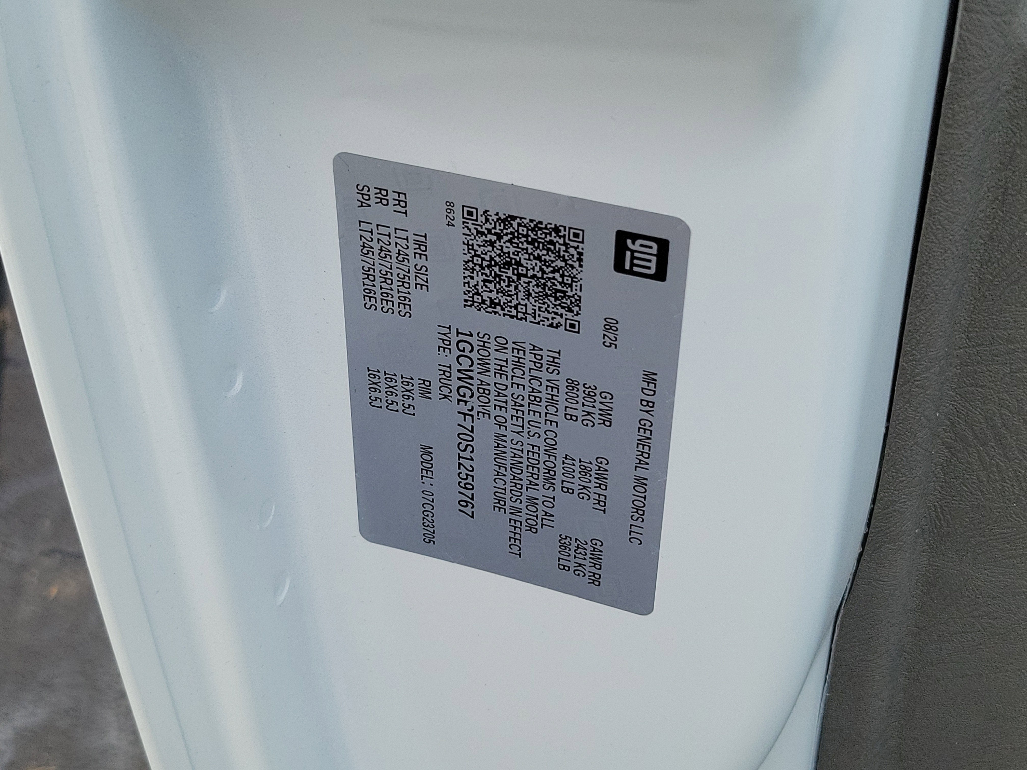 2025 Chevrolet Express Cargo 2500 WT